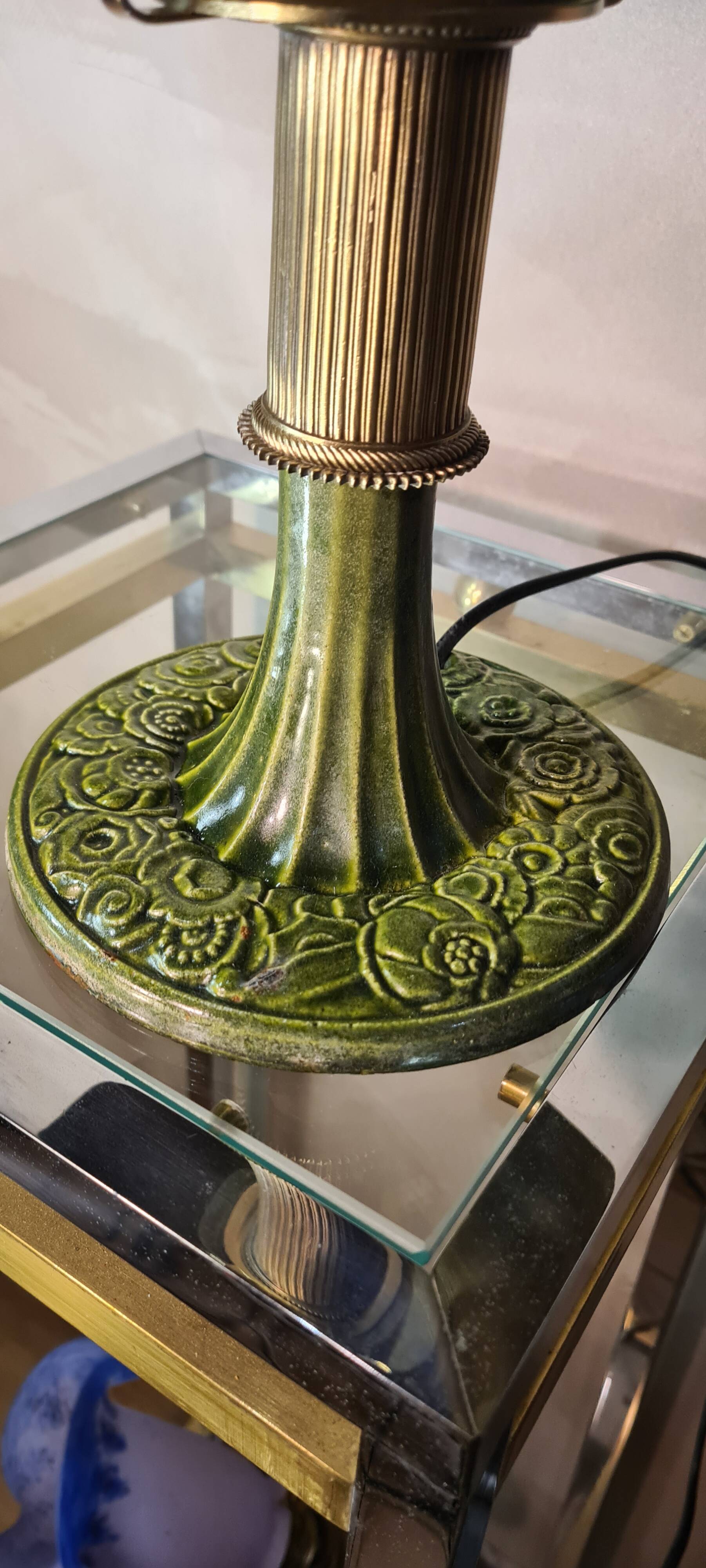 Varnished cast iron lamp and hammered brass lampshade 1920 art deco 32x23