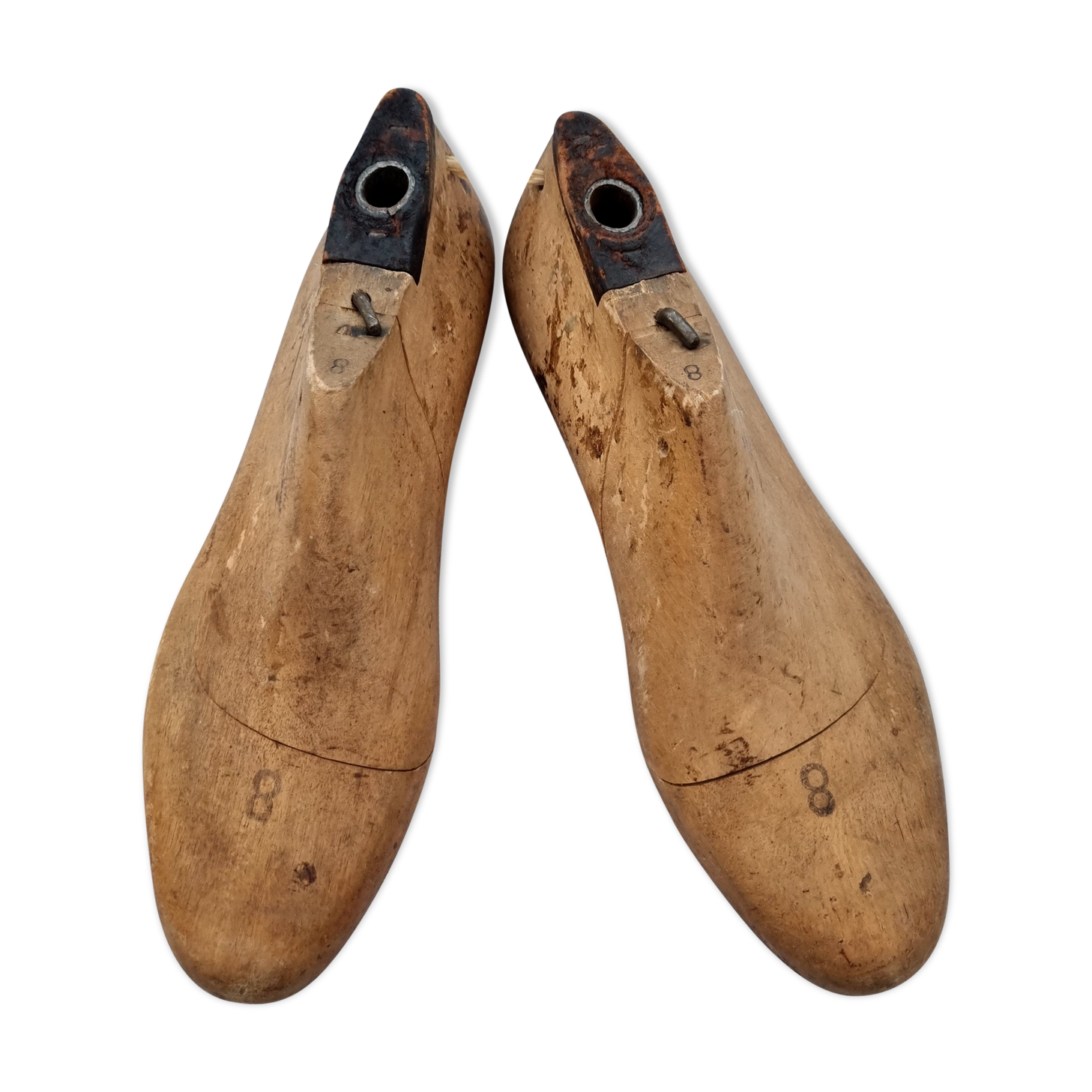 Pair of shoemaker shapes