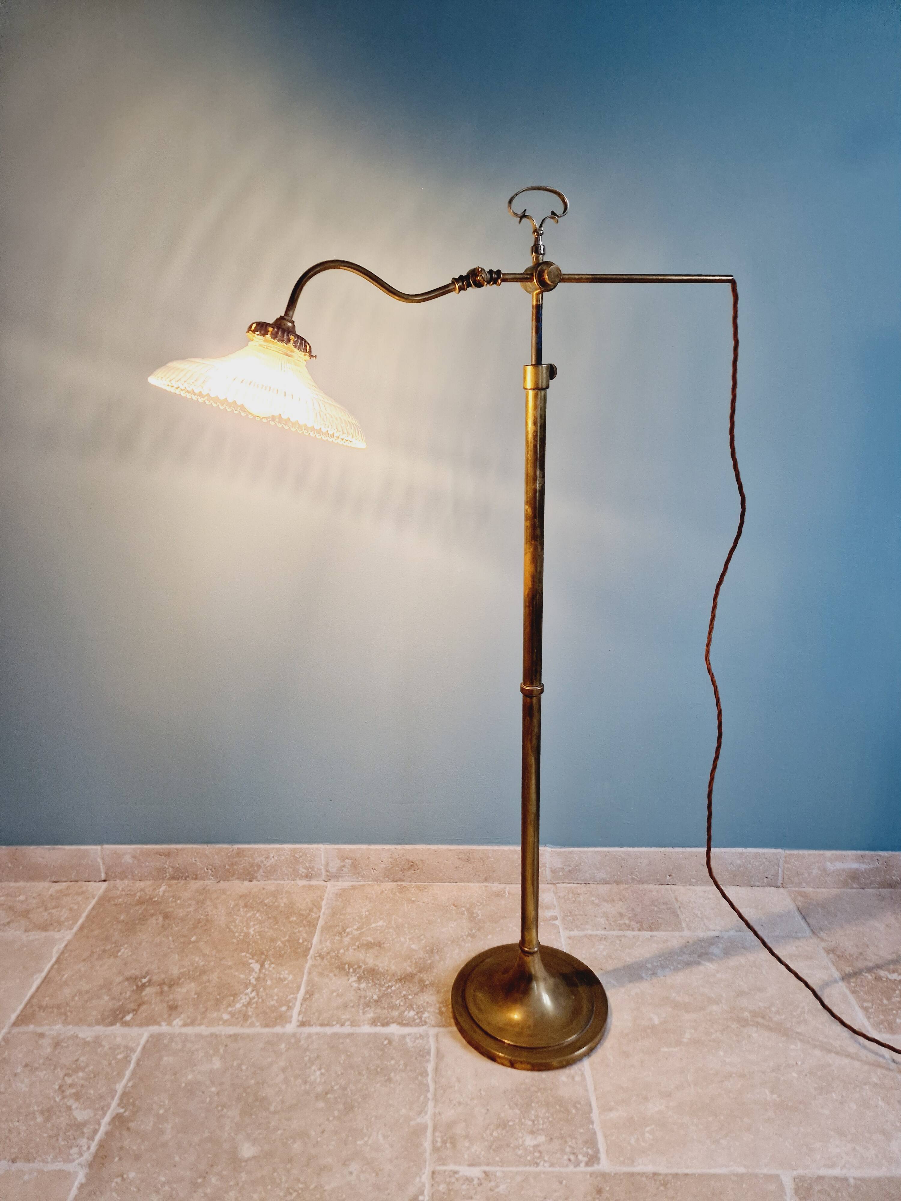 Brass and grooved glass floor lamp in Art Deco style