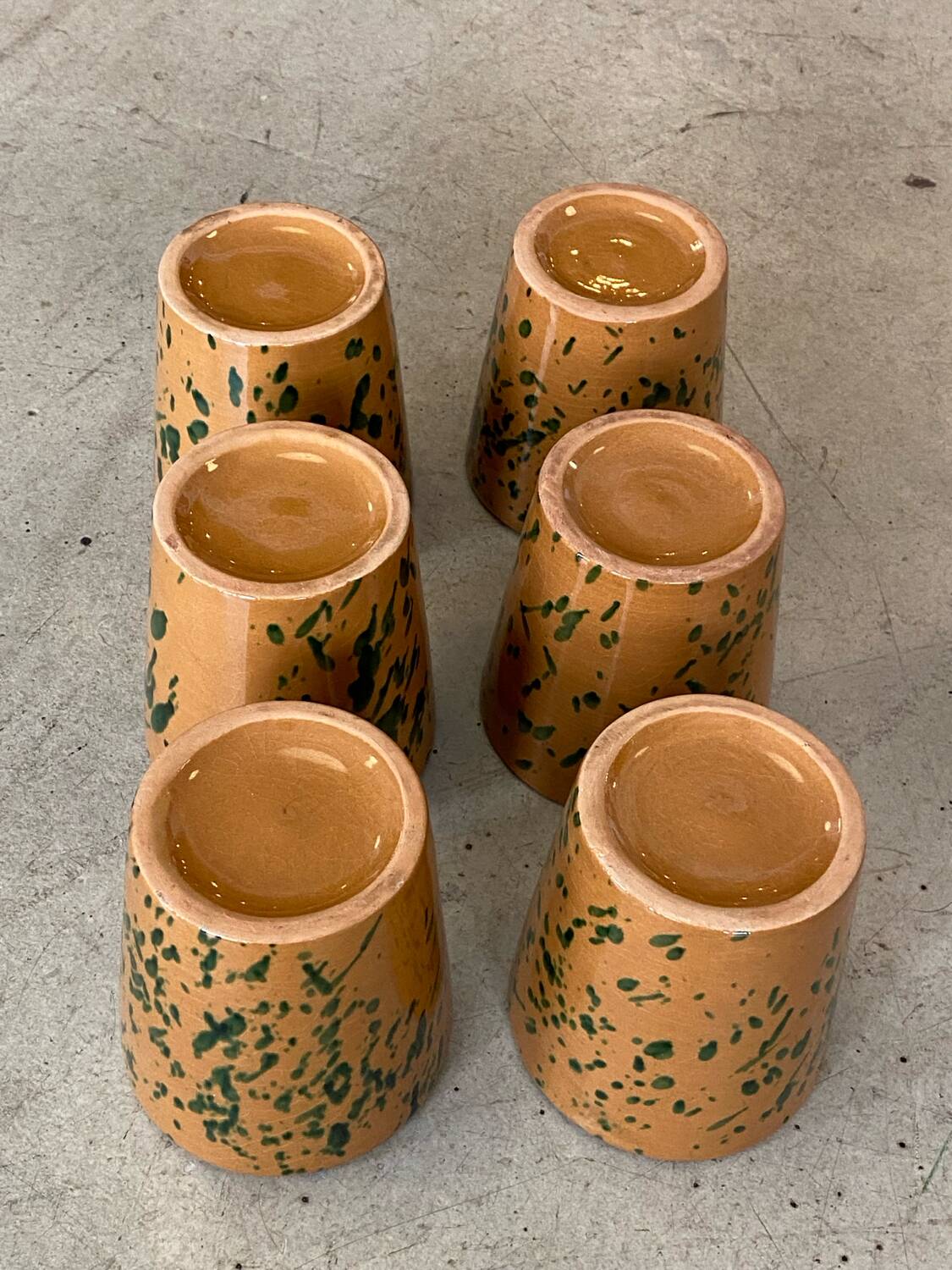 6 verres en terre cuite