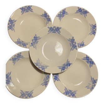 Pretty set of 5 soup plates