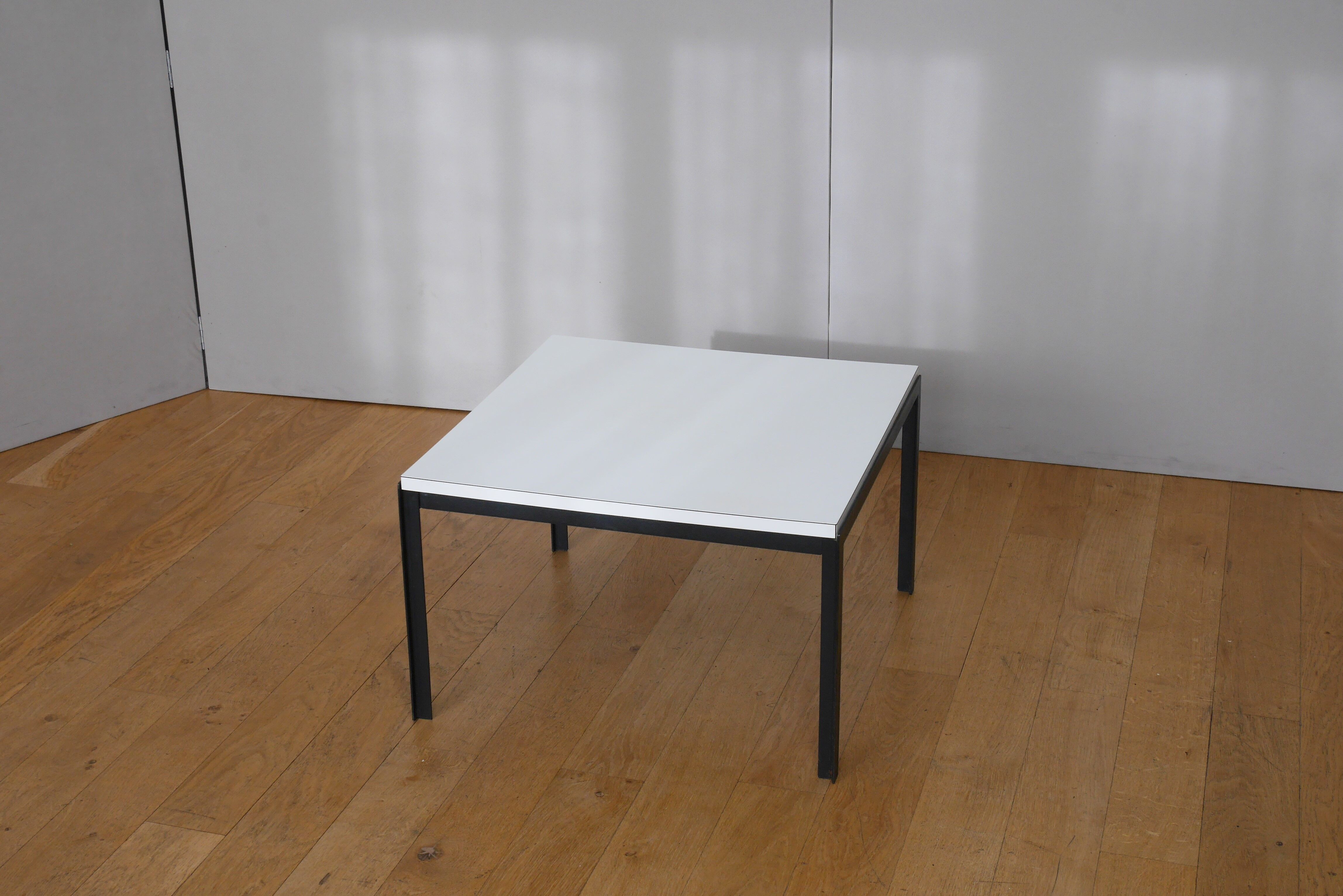 Table basse de Florence Knoll