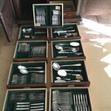 Menagère très complète en metal argenté