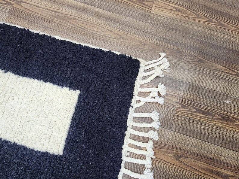 Moroccan pure wool Berber rug size 100 x 200 cm