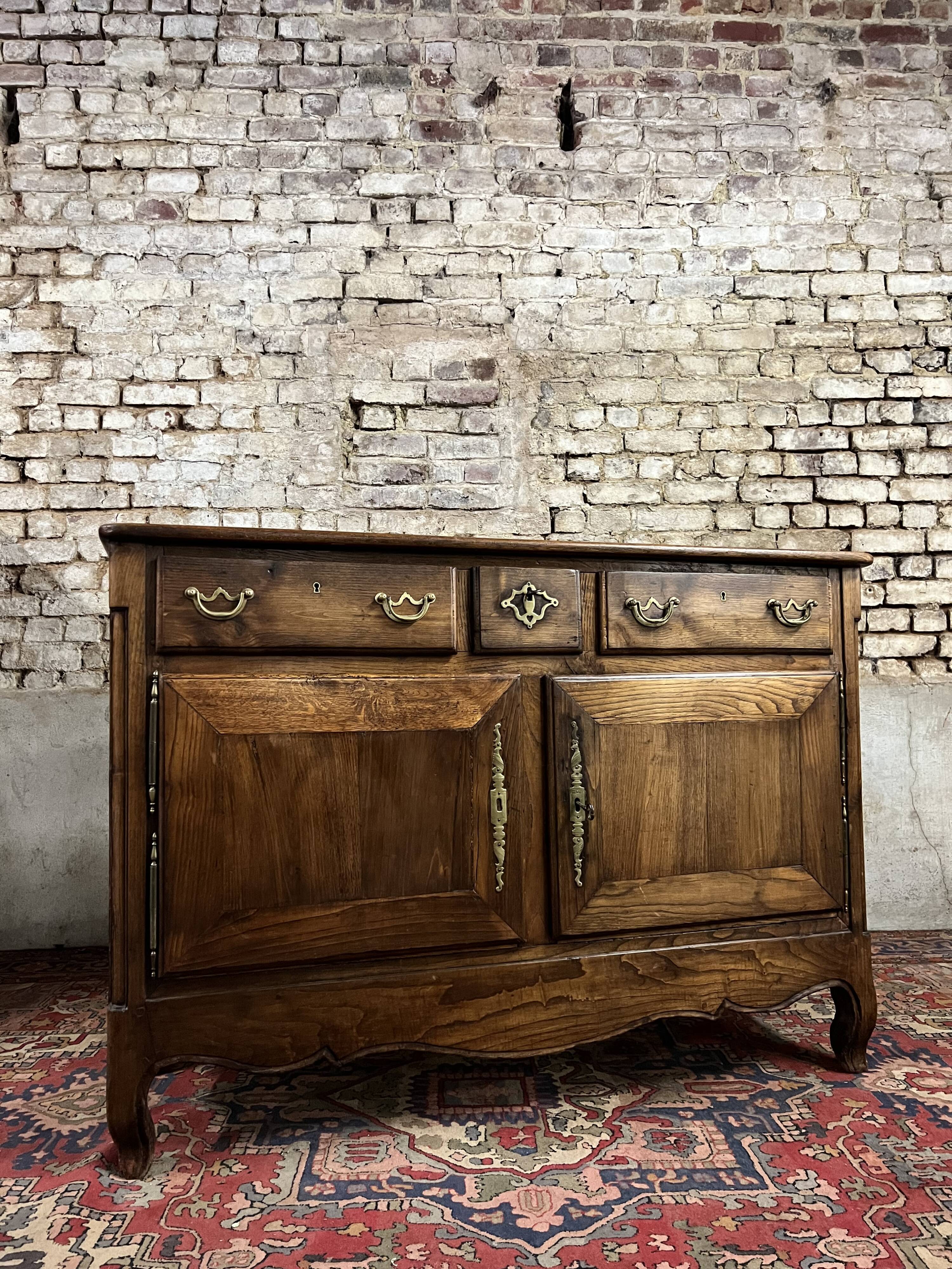 Buffet In Natural Wood Regional Work in Louis XV Style from the 19th Century