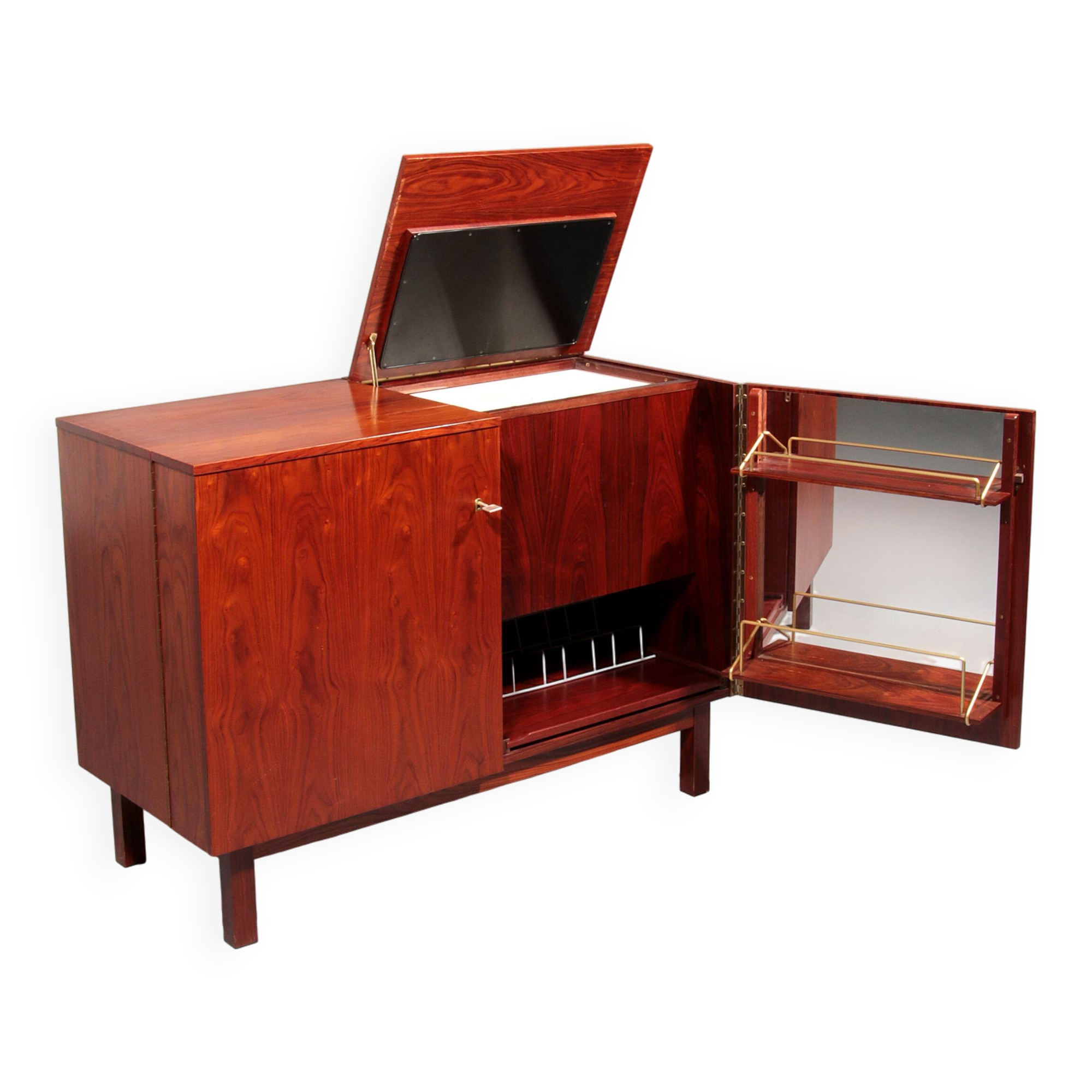 Timeless Scandinavian mini-bar with mid-century charm 1960