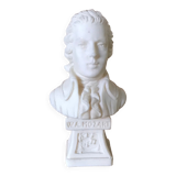 Statuette