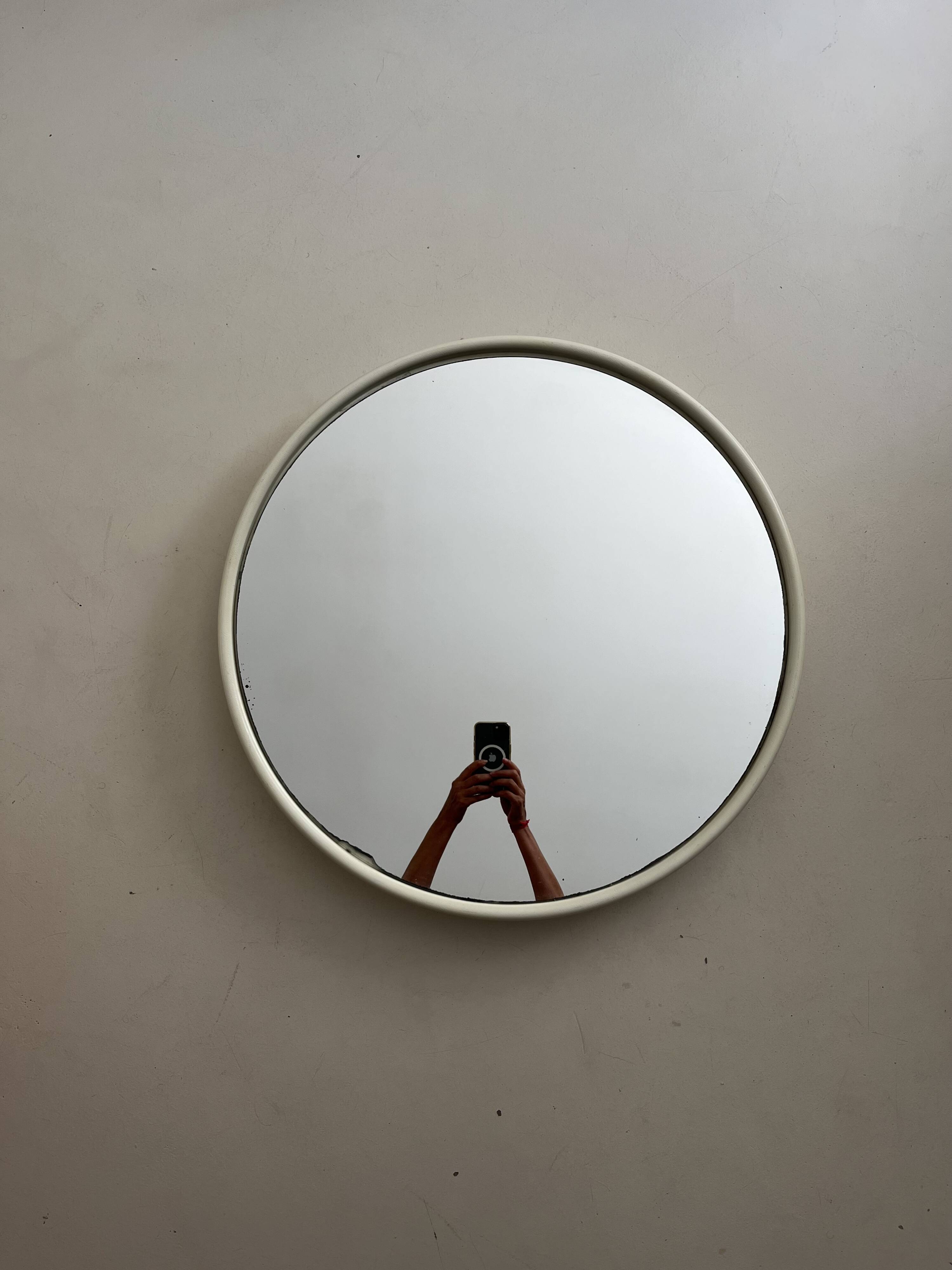 Vintage round mirror from the 70s - cream plastic/resin frame - Ø61cm