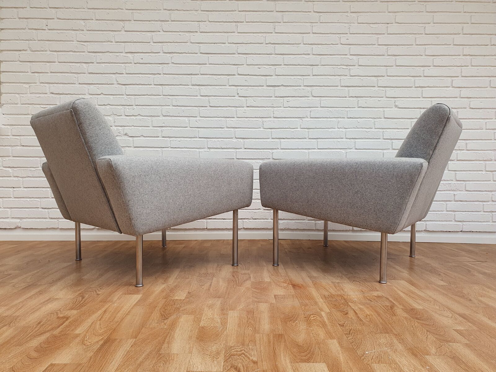 H.J.Wegner "Airport", pair of armchairs, model AP 34/1, completely renovated - reupholstered