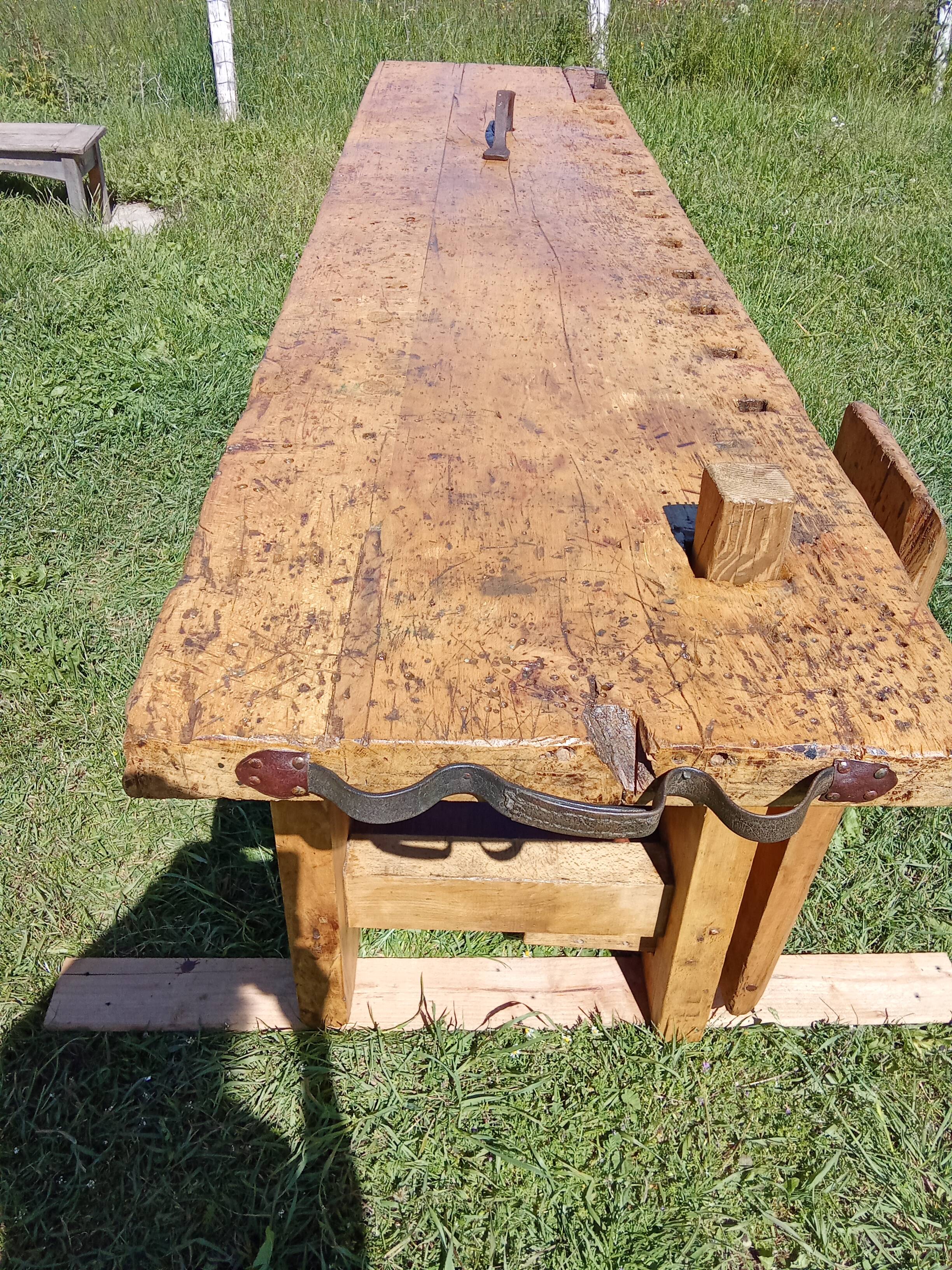 Antique wooden joiner's workbench / complete workbench