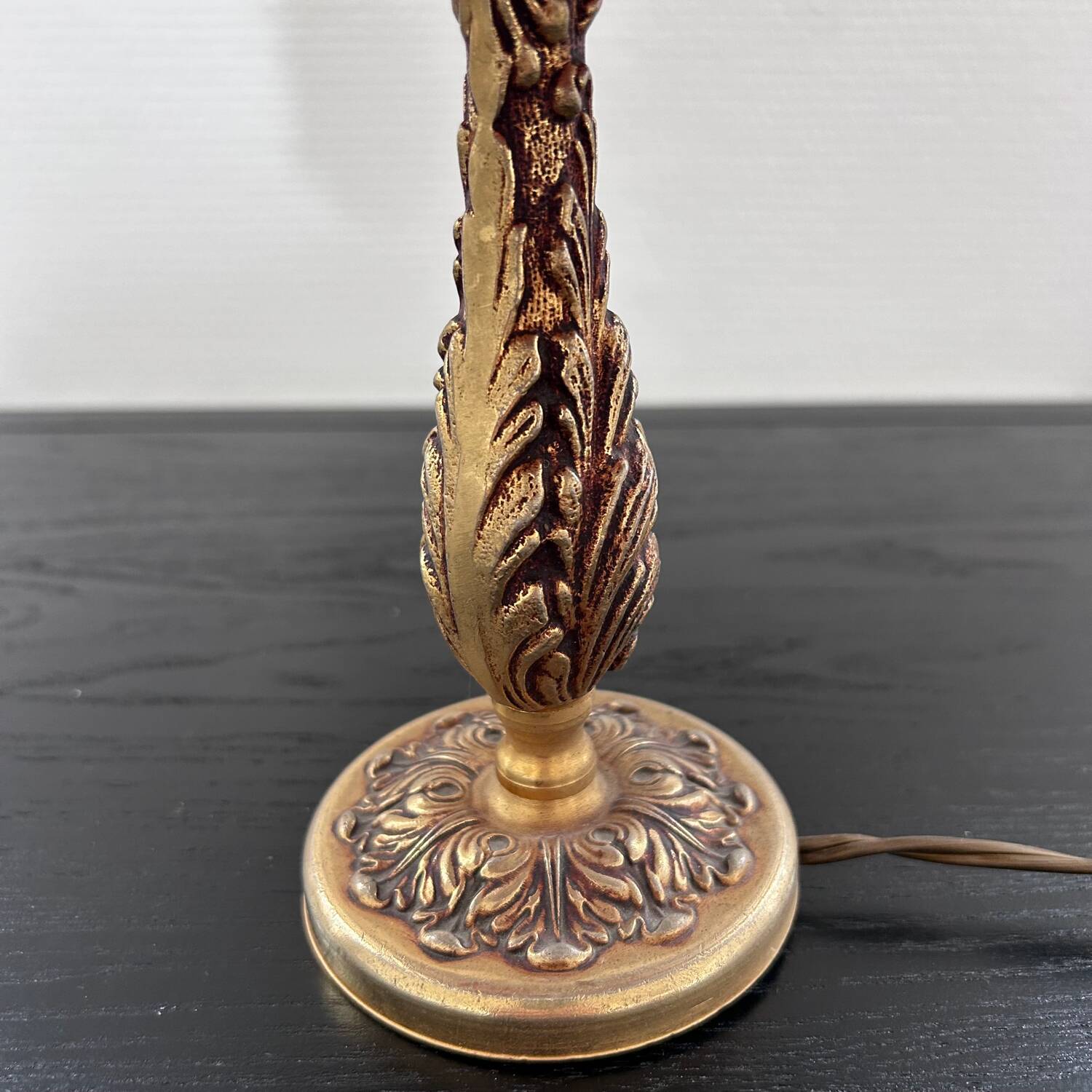 Brass lamp with pagoda shade