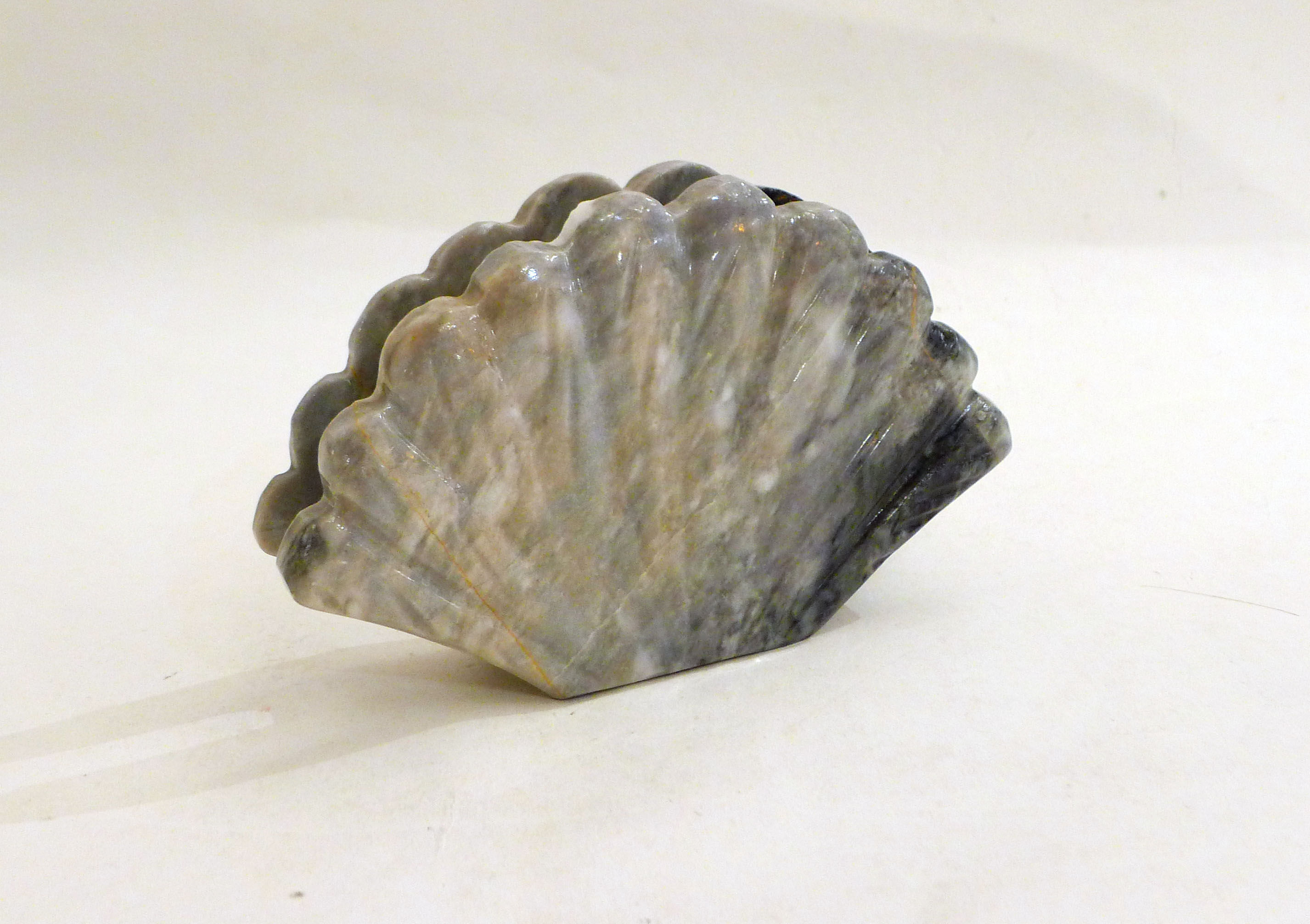 Letter holder Marble shell