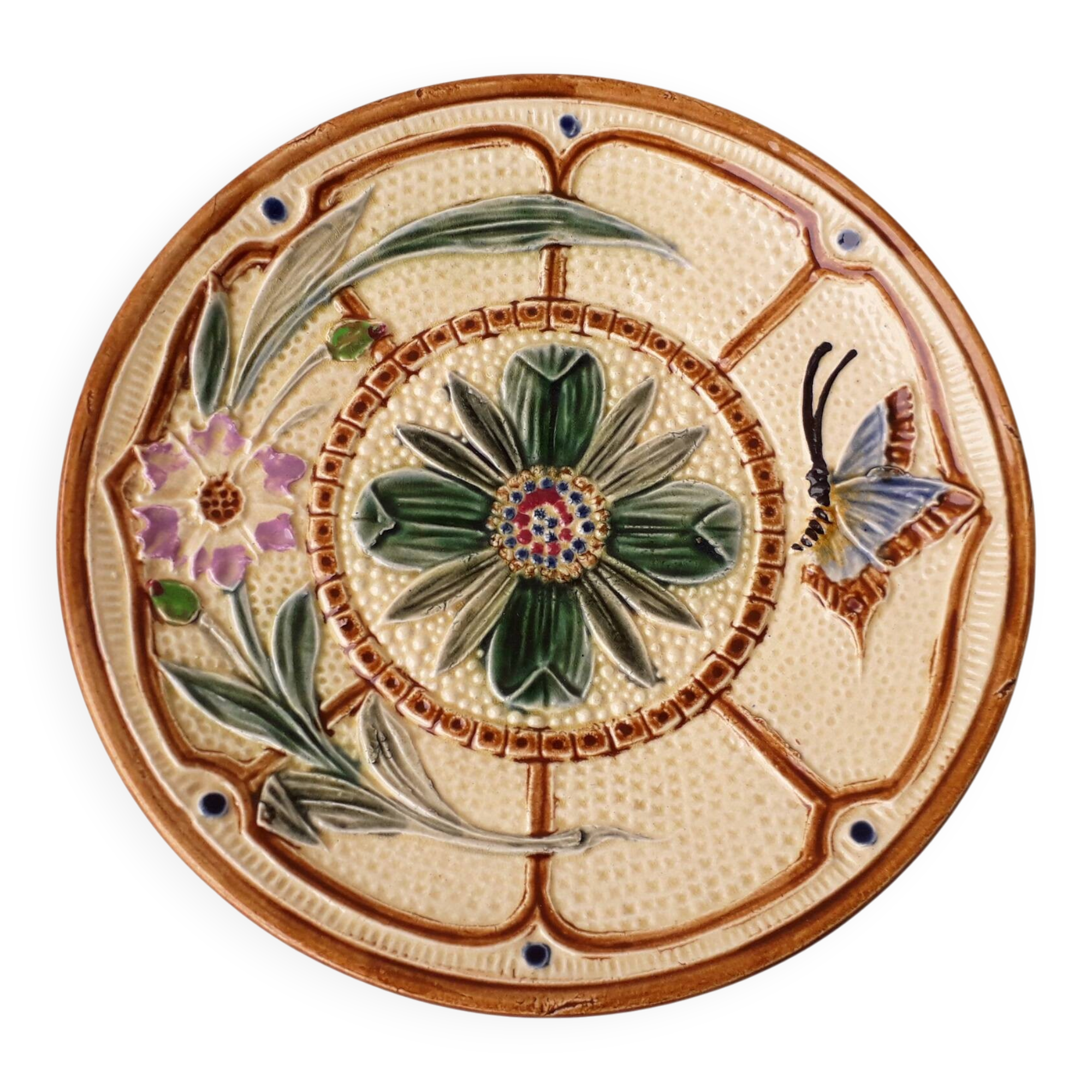 Assiette en barbotine
