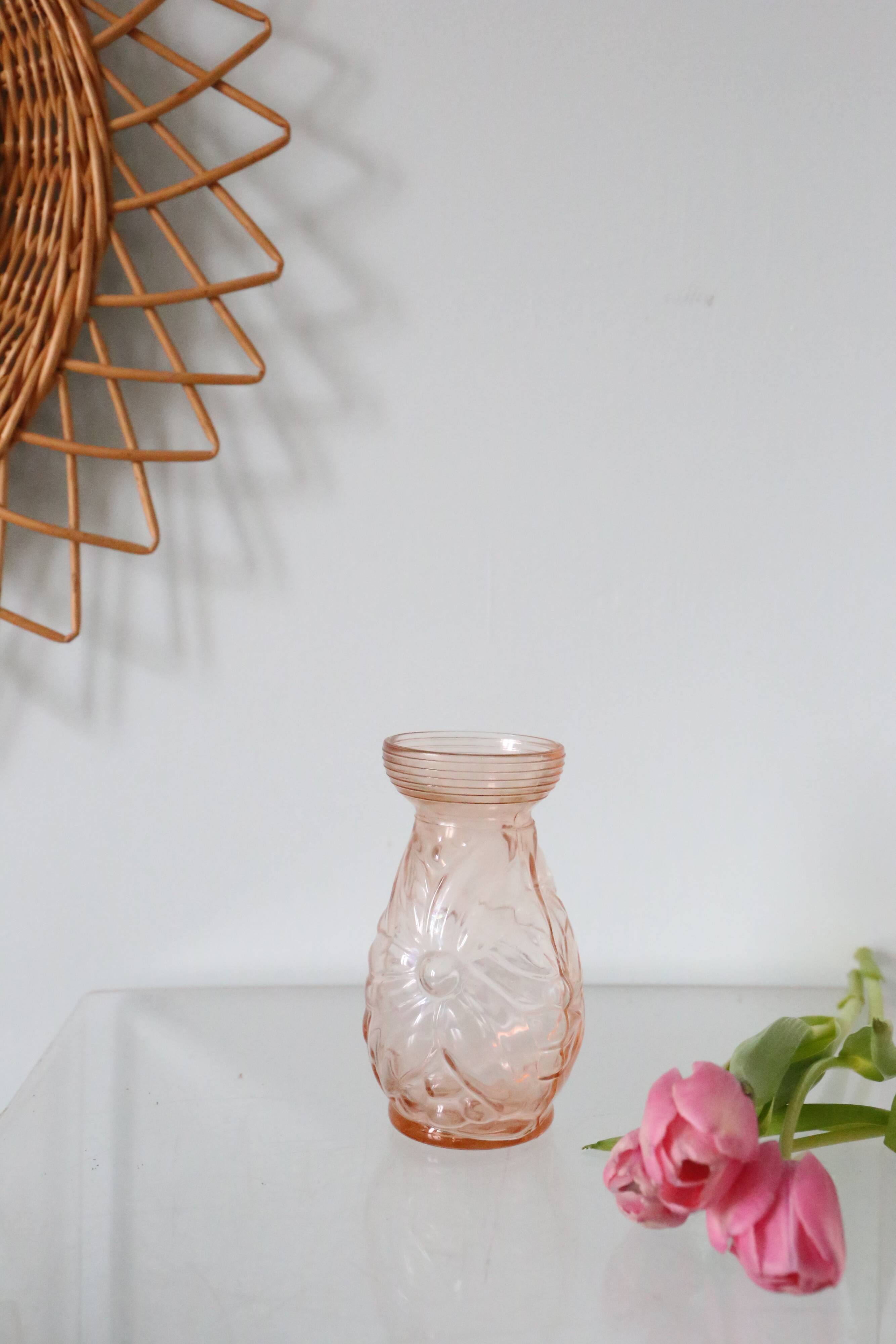 Little hyacinth vase in molded glass, vintage