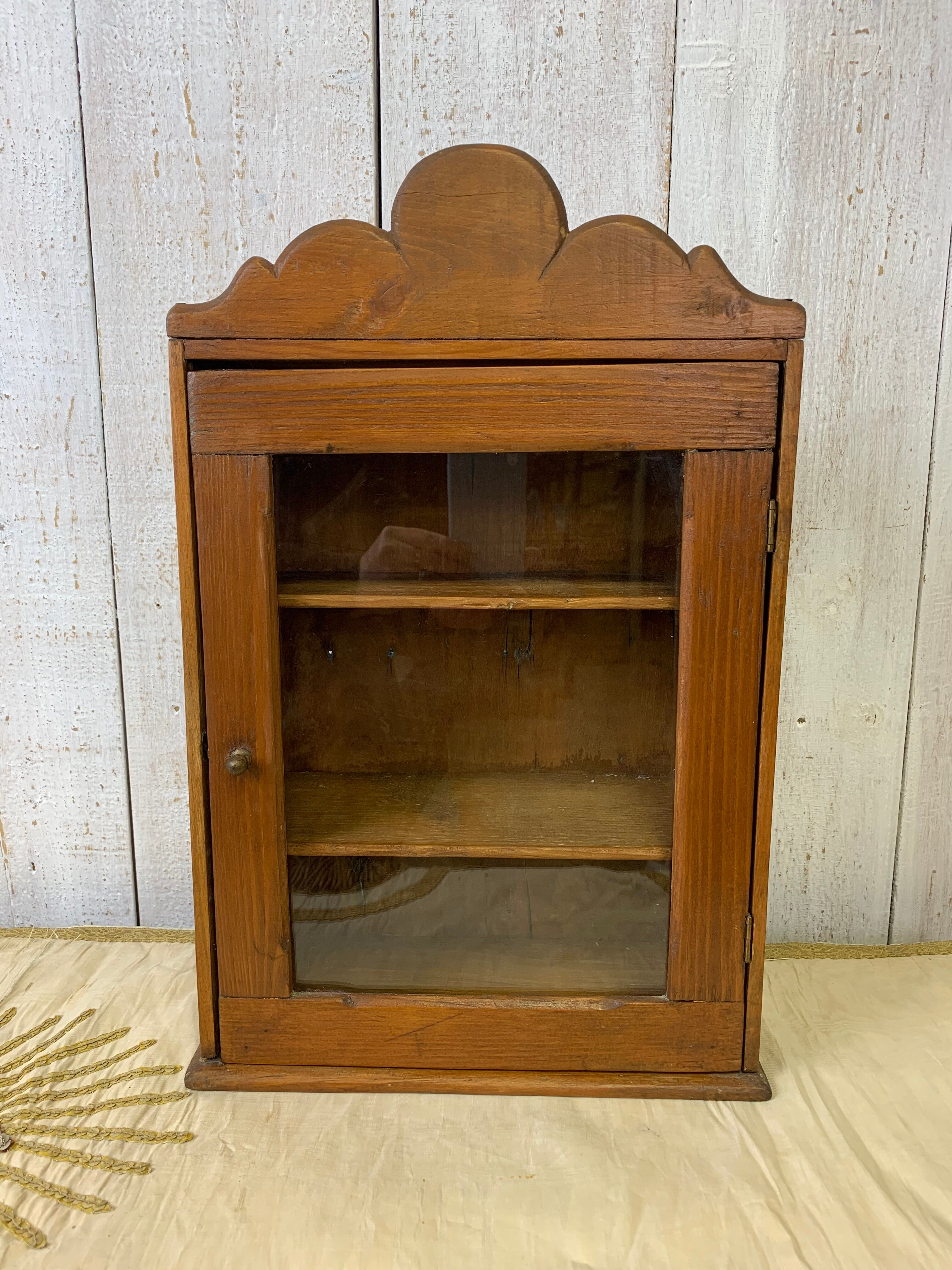 Vintage showcase