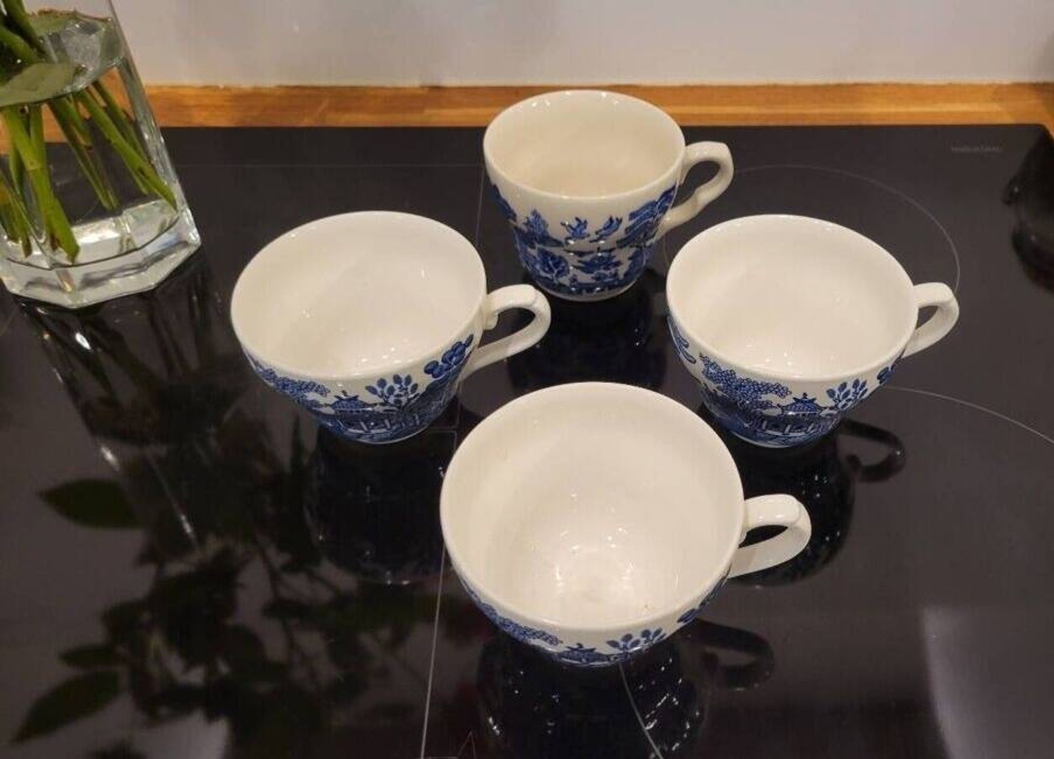 4 English porcelain cups