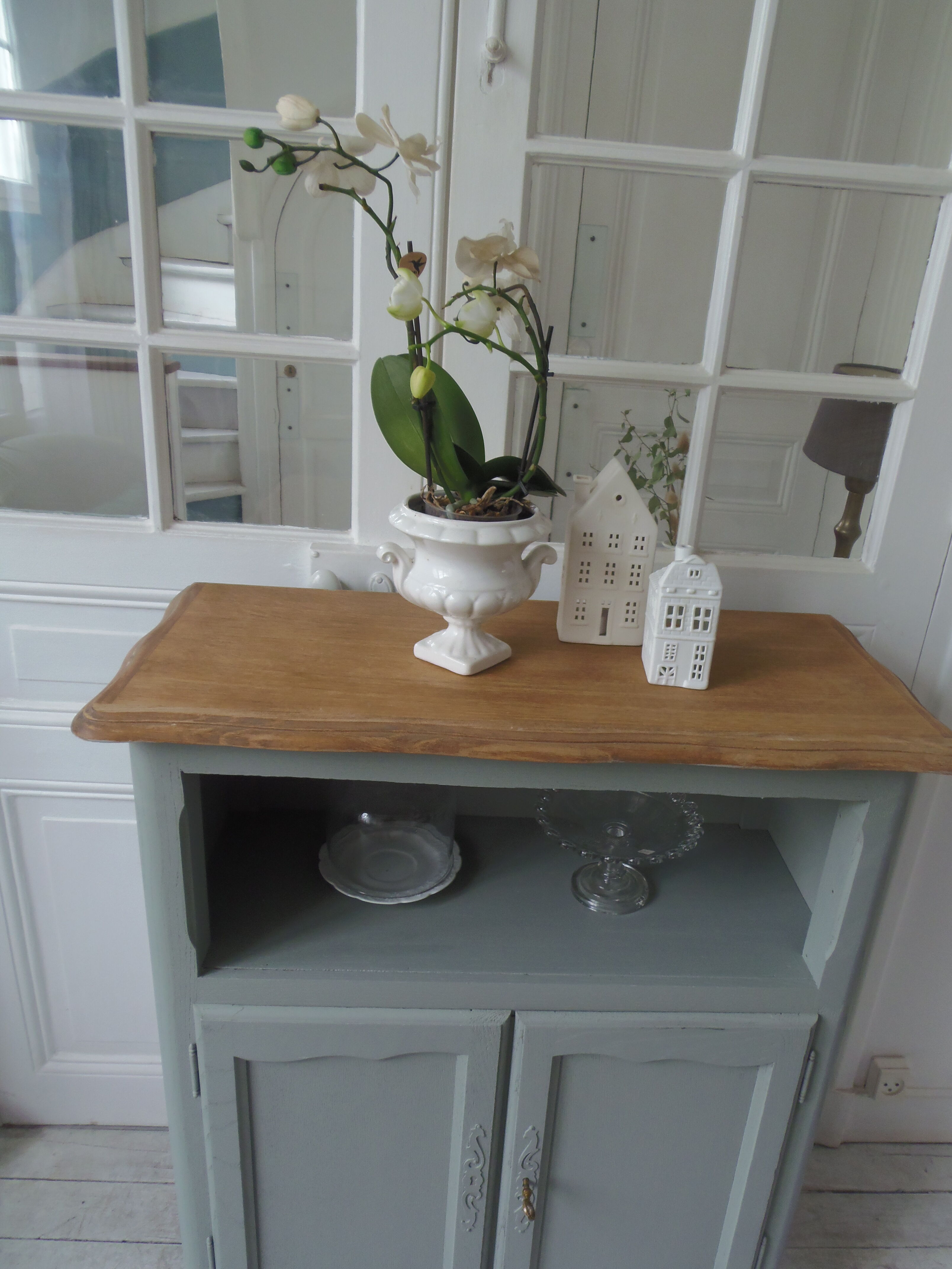 Vintage buffet green of gray, wooden tray