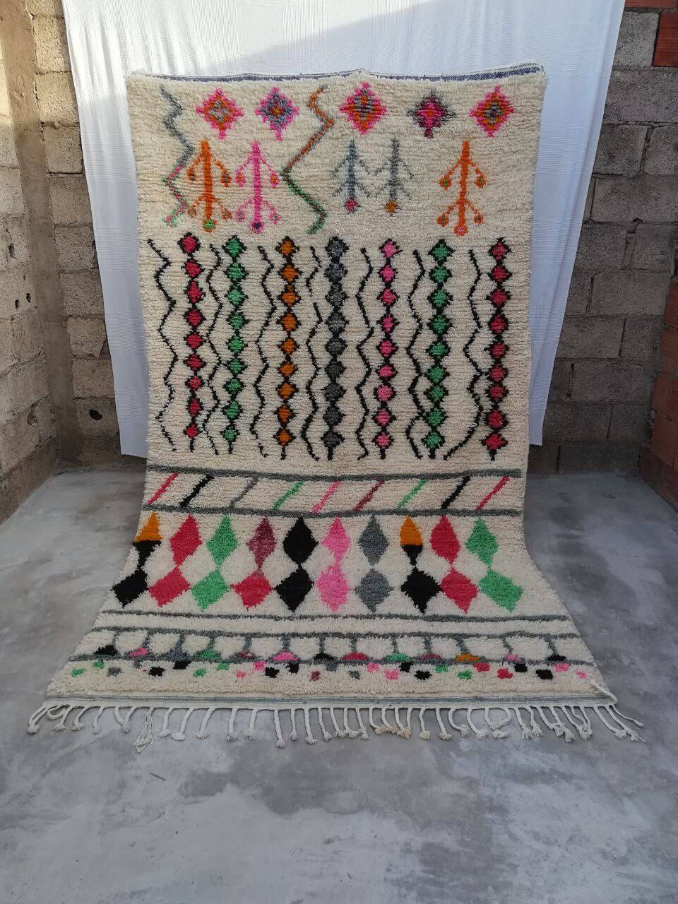 Handmade Moroccan Berber rug 278 X 156 CM