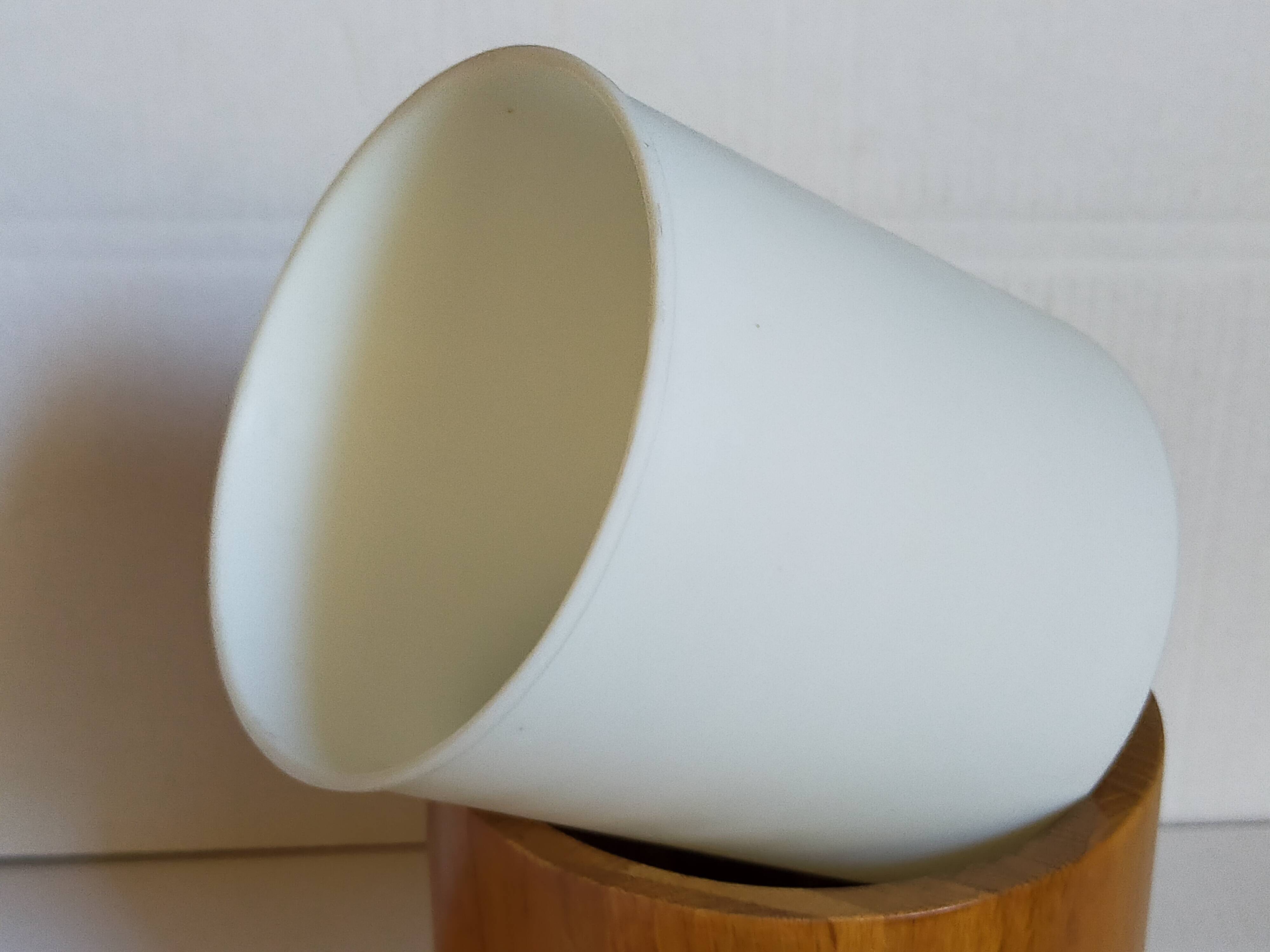 Vintage varnished solid blond wood box