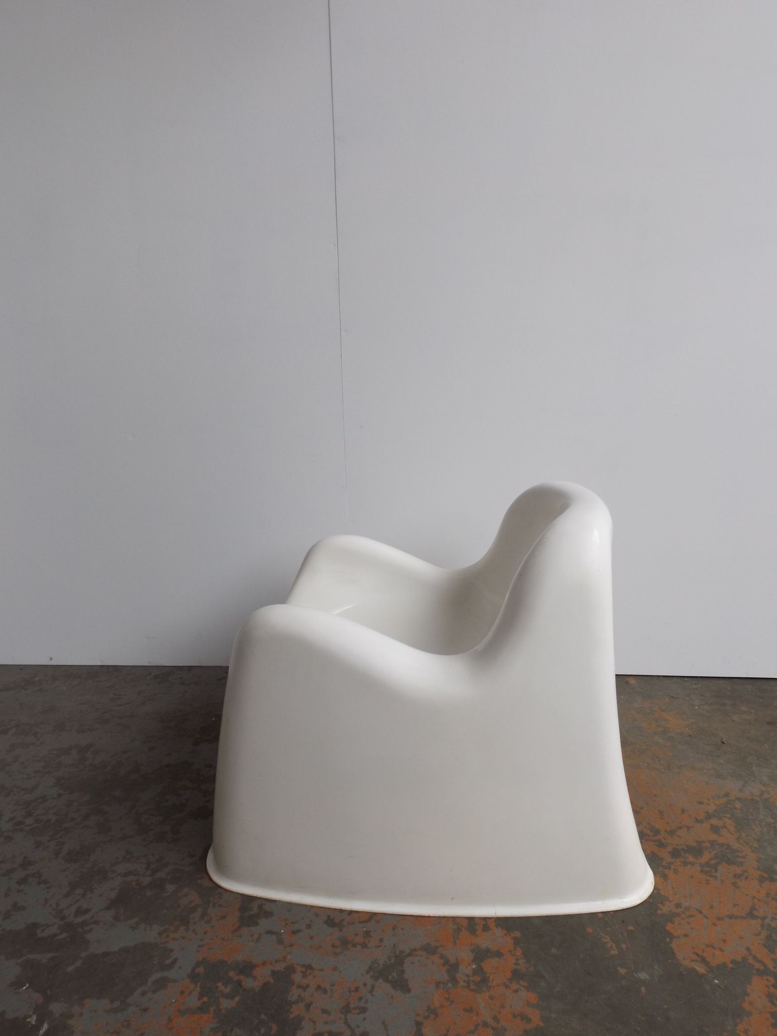 Toga armchair by Sergio Mazza