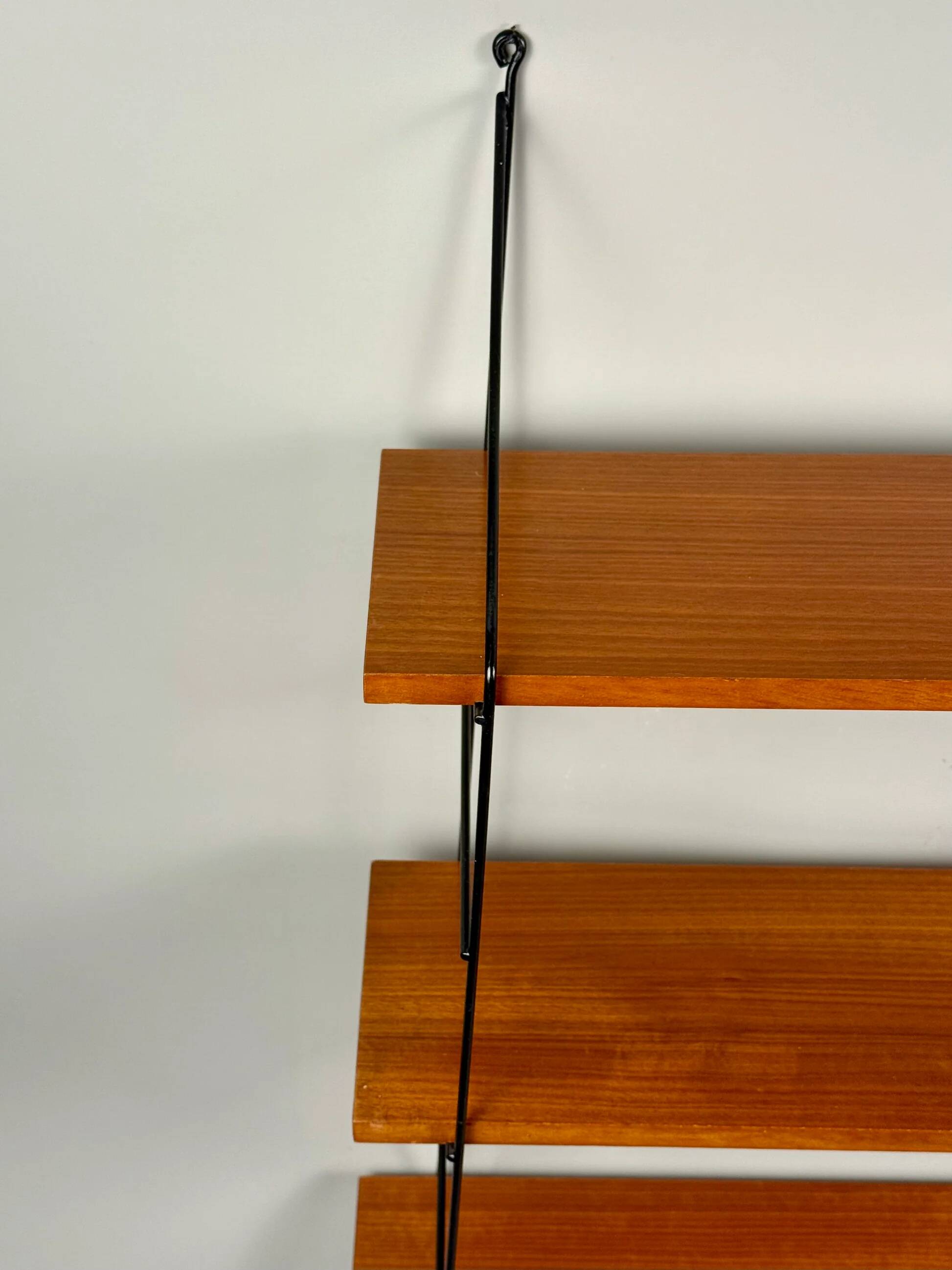 Étagère murale vintage avec trois étagères en placage de teck