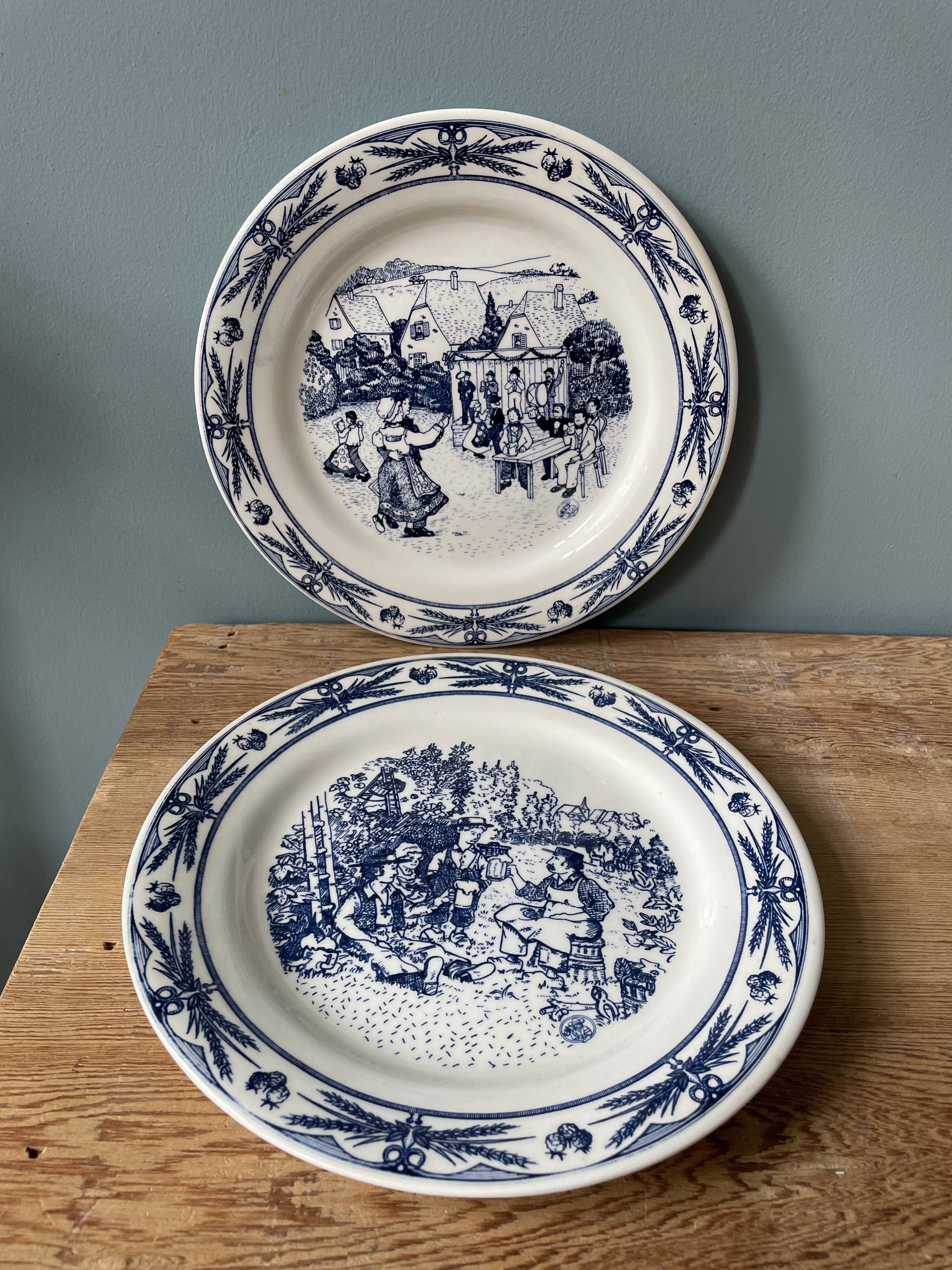 Two antique plates in Gien porcelain France