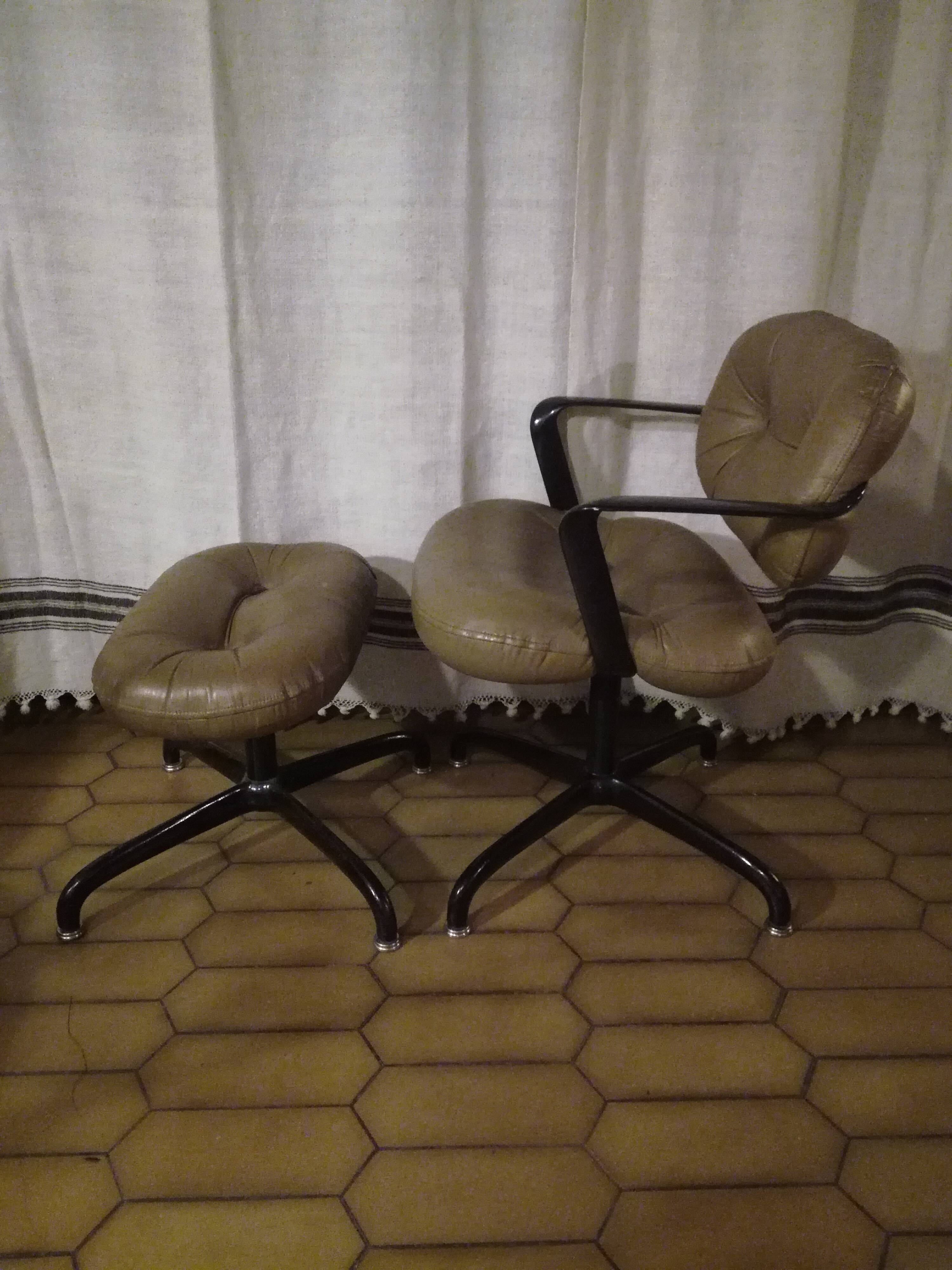 A.Morrison armchair and ottoman for Knoll New York 1973