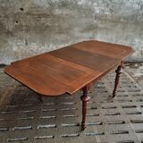 Antique extendable diningtable