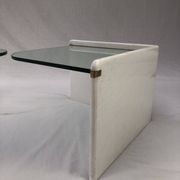 Ensemble de tables d'appoint italiennes, marbre et verre