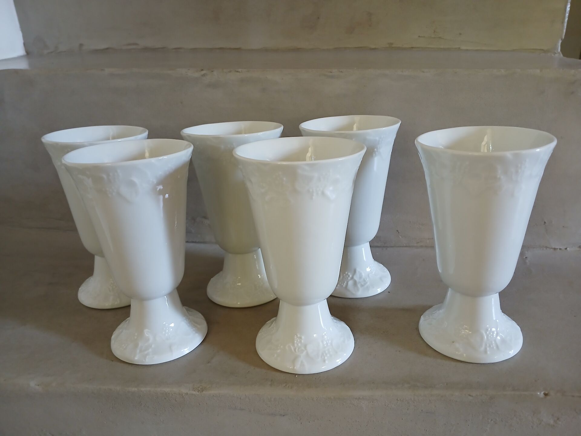 6 mazagrans/ mugs in white porcelain