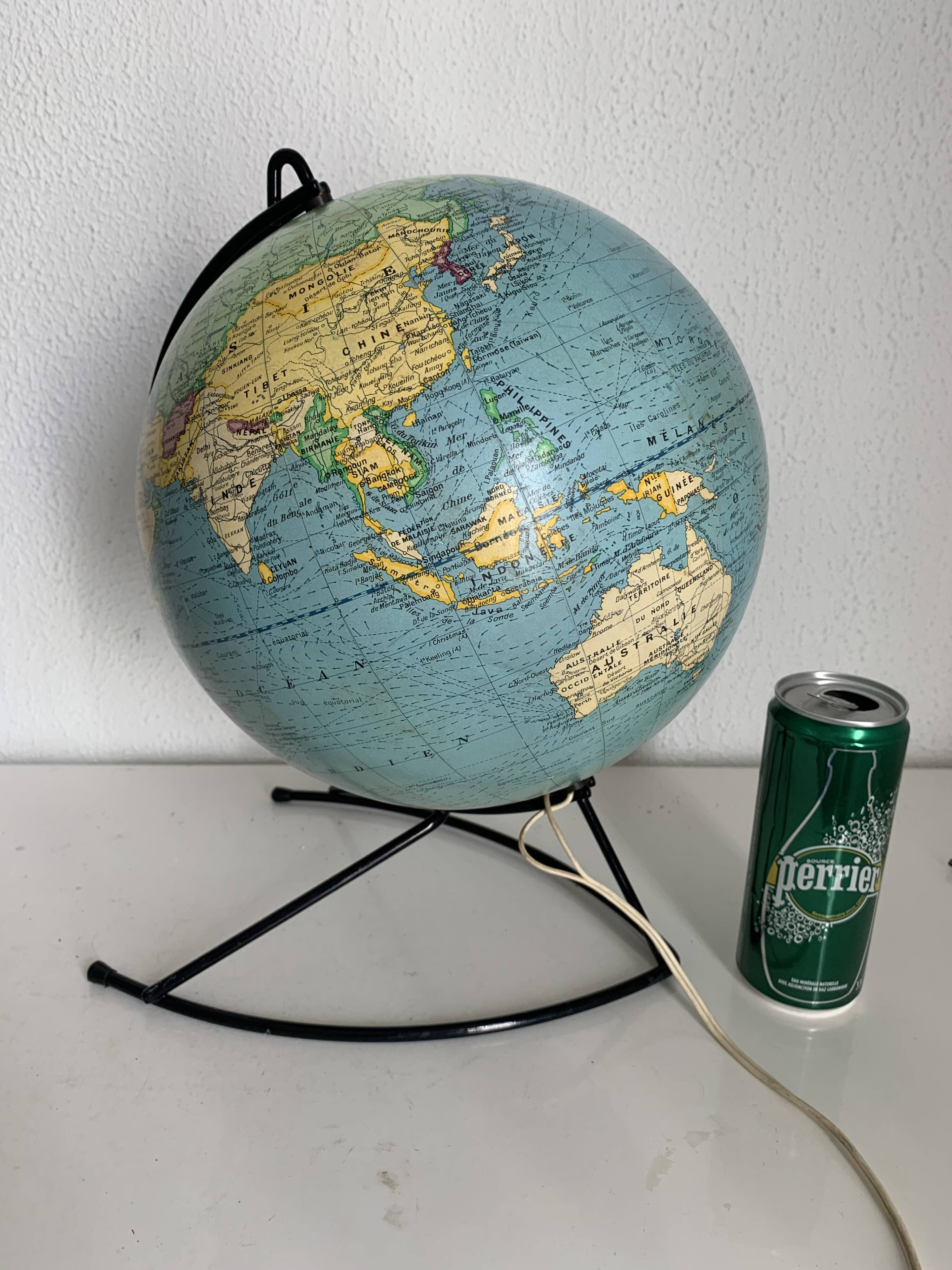 Vintage 1960 globe terrestrial world map Girard Barrère glass - 36 cm