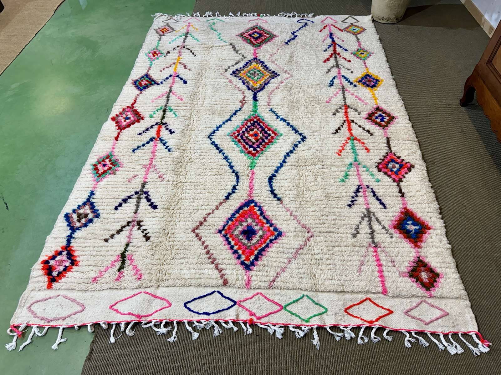 Handmade Azilal Berber Moroccan wool rug
