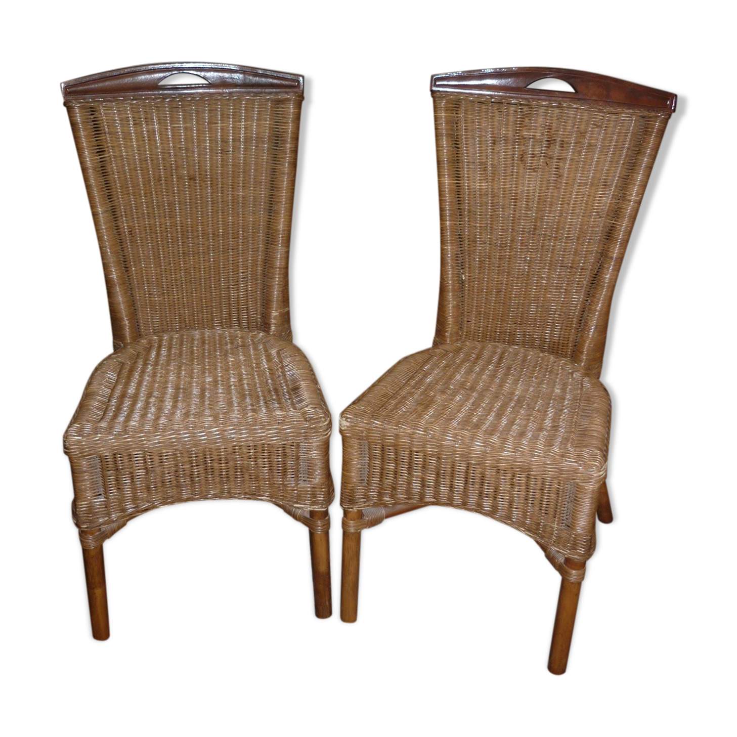 Pair of 2 rattan chairs