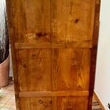 Parisian wardrobe with sliding doors