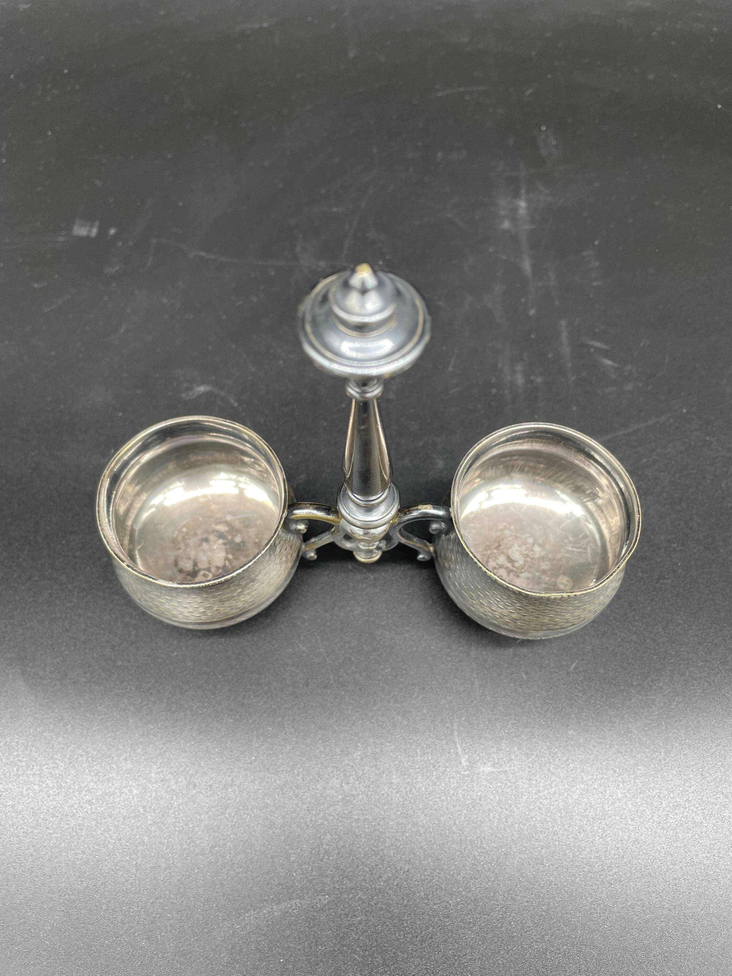 Double salt dish, silver metal, round base, socket, engraved decor, table decoration, chic, hallmark