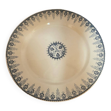 Sarreguemines and Digoin plate on pedestal