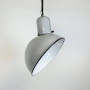 Lampe à suspension industrielle en émail gris, années 1960