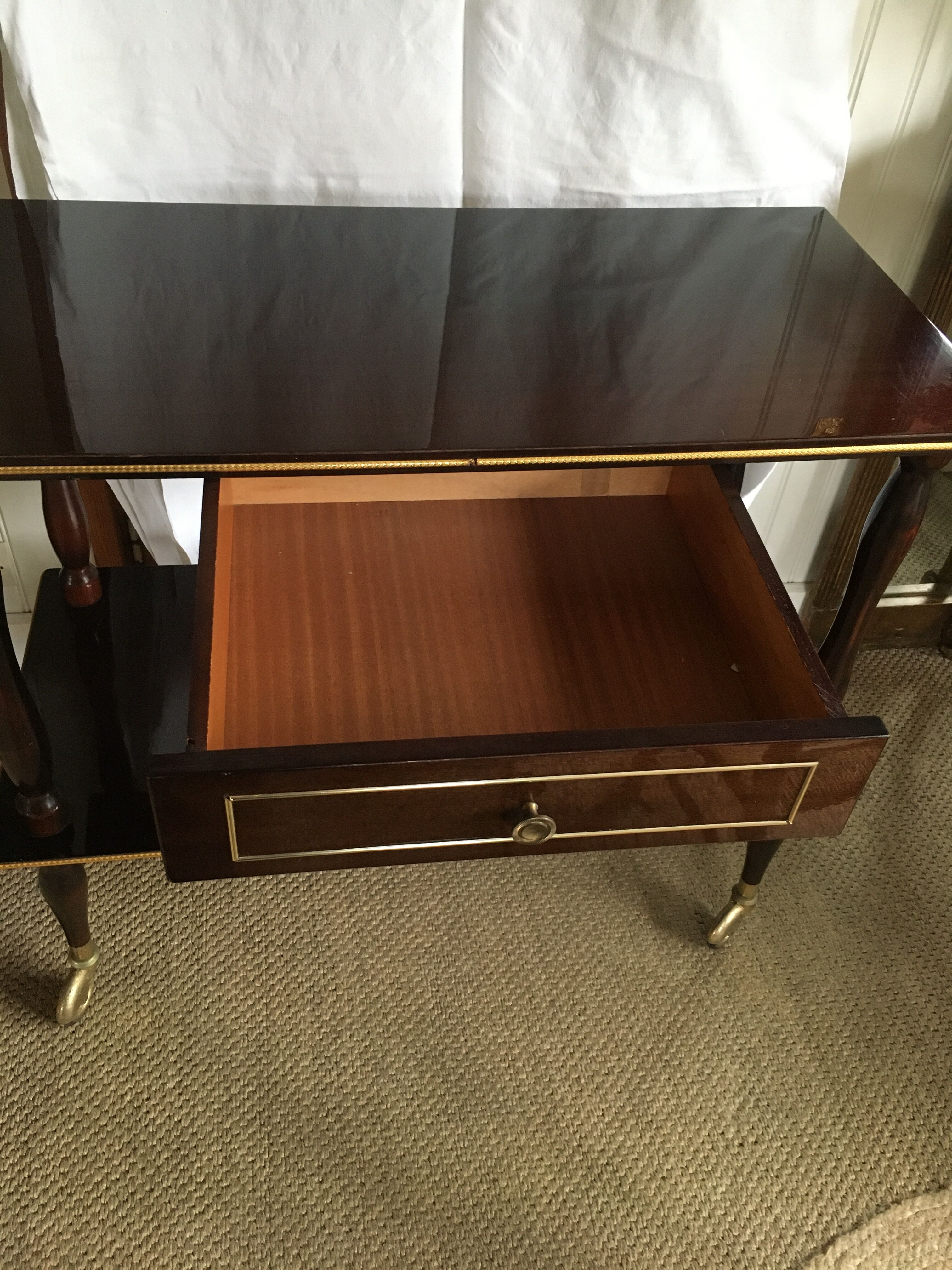 Vintage roller table