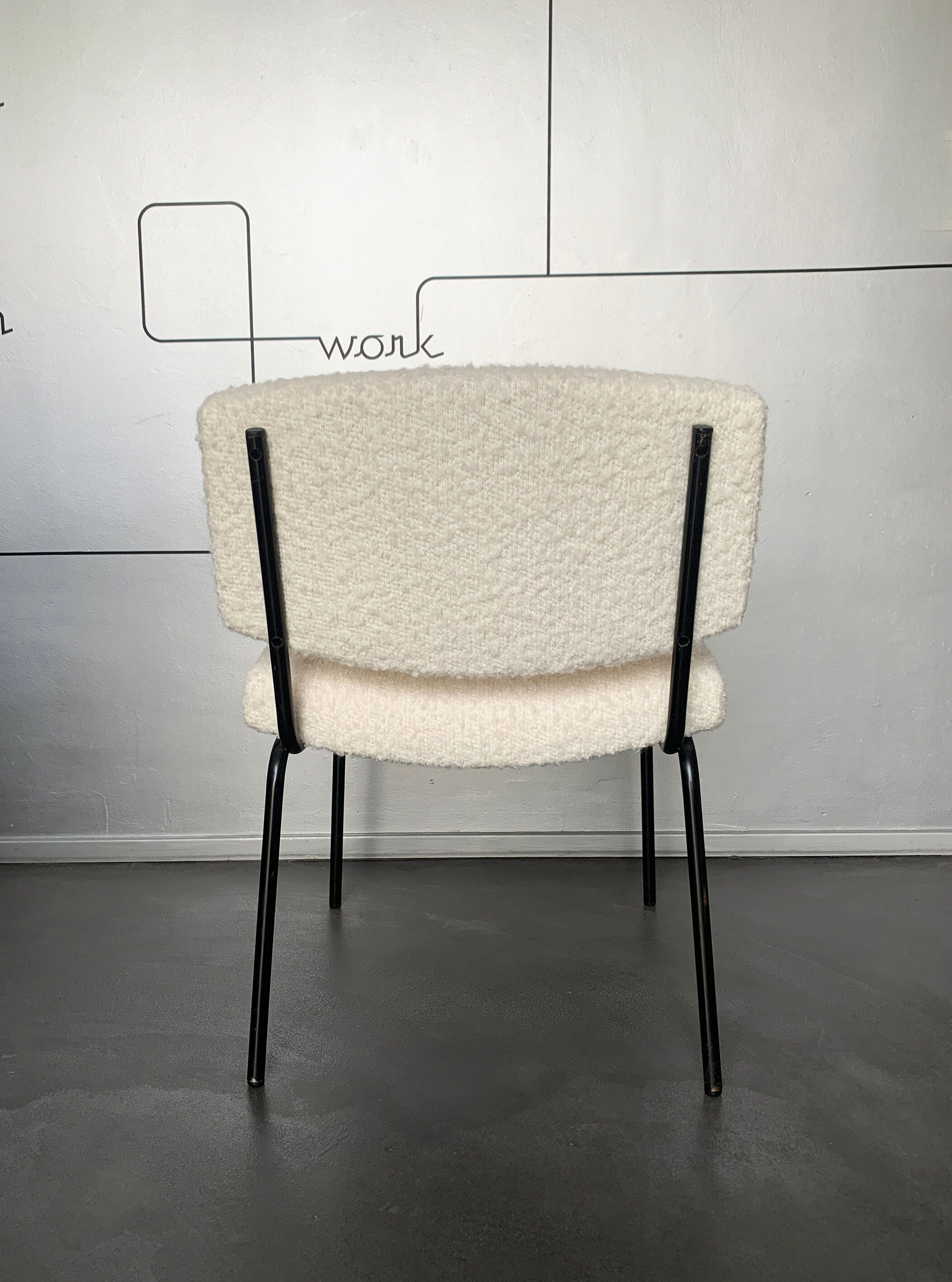 Armchair Conseil fabric bouclette, Pierre Guariche for Meurop 1960