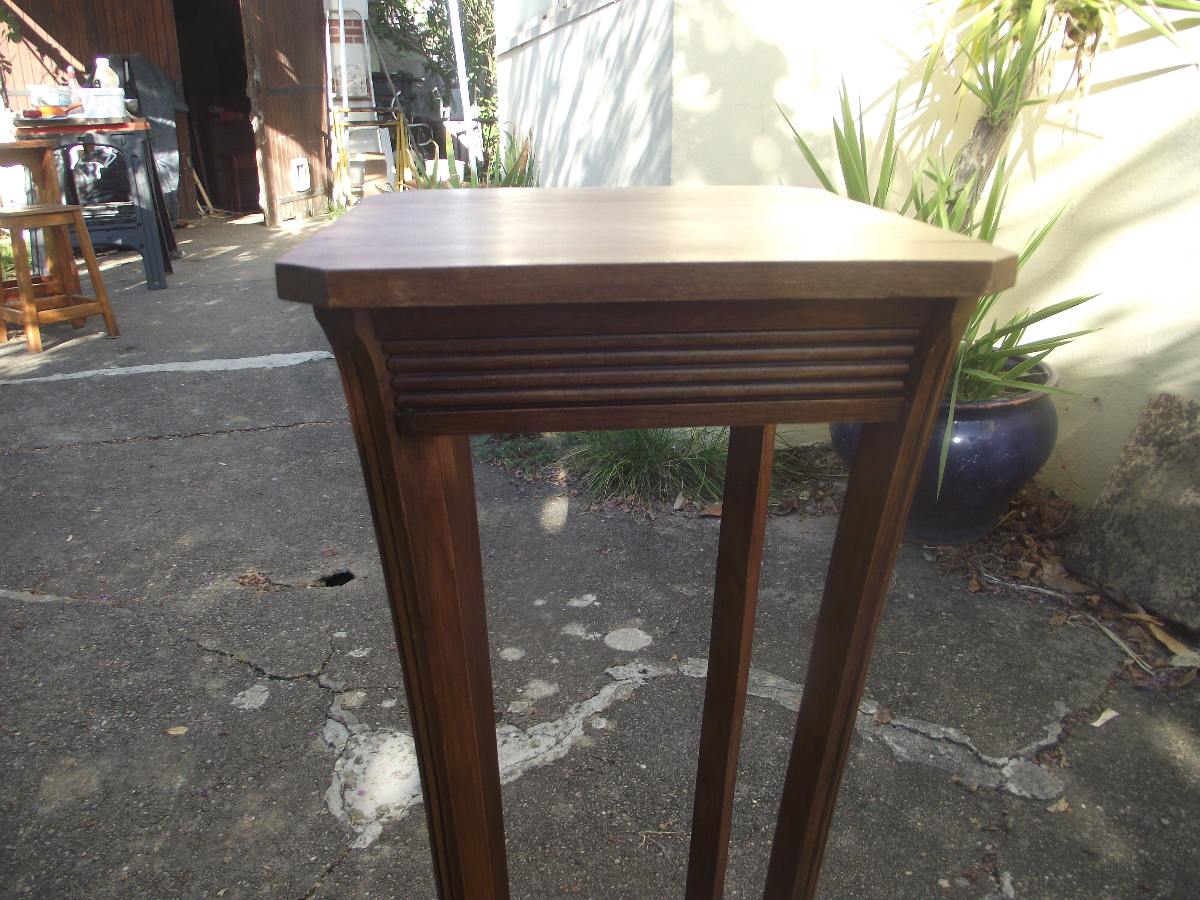 Art Deco pedestal table