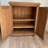 Storage cabinet
