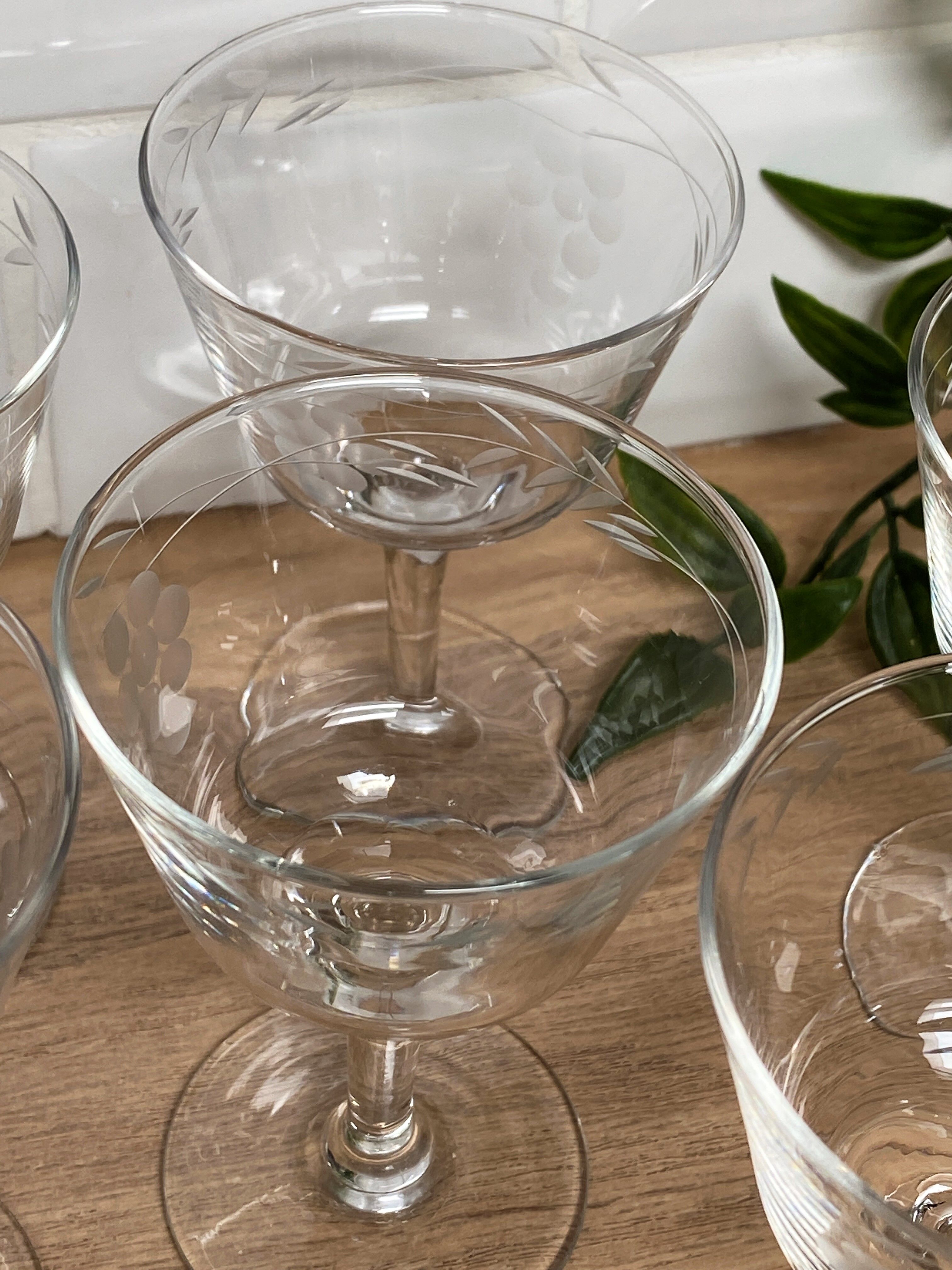 Set of 6 wine glasses in cut glass