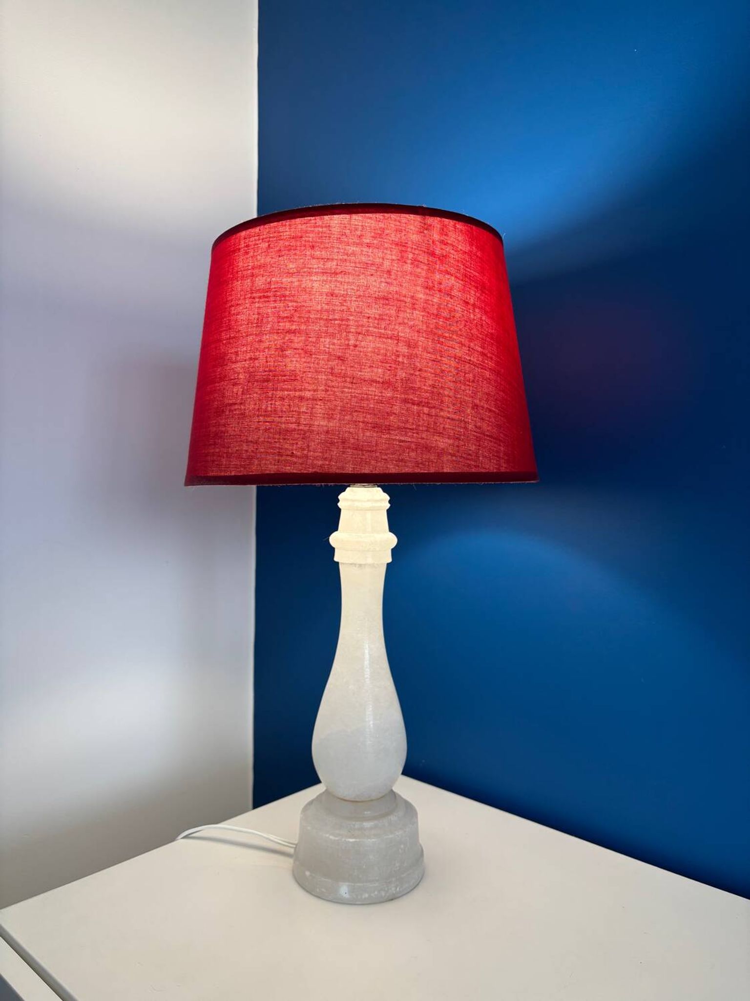 Lampe blanche en albâtre - lampe de table vintage en albâtre blanc et rouge
