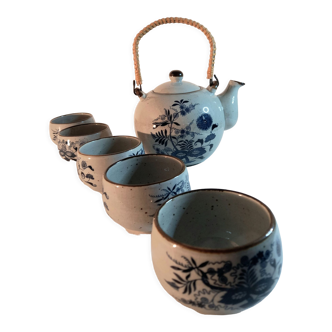 Oriental style tea set, teapot and five bowls