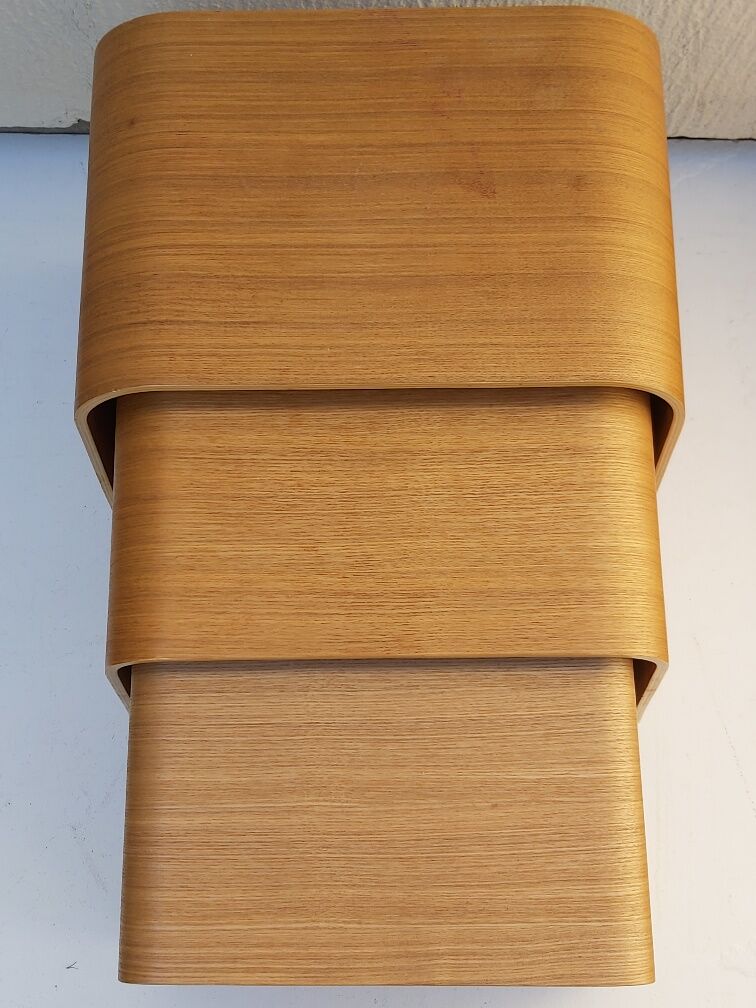 Tables giggled wood laminated glued