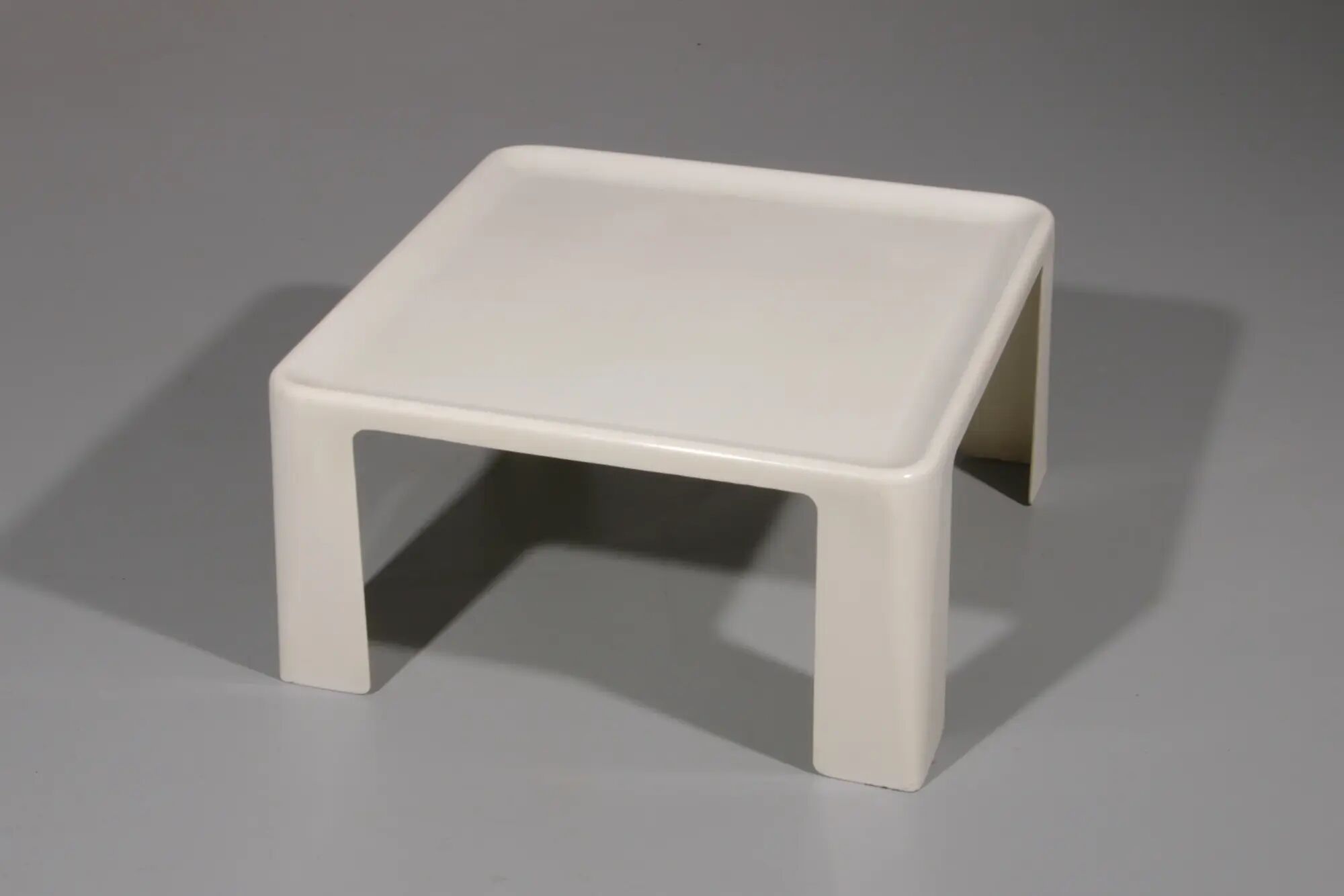 Mario Bellini Amanta square coffee table for B&B Italy, 1960
