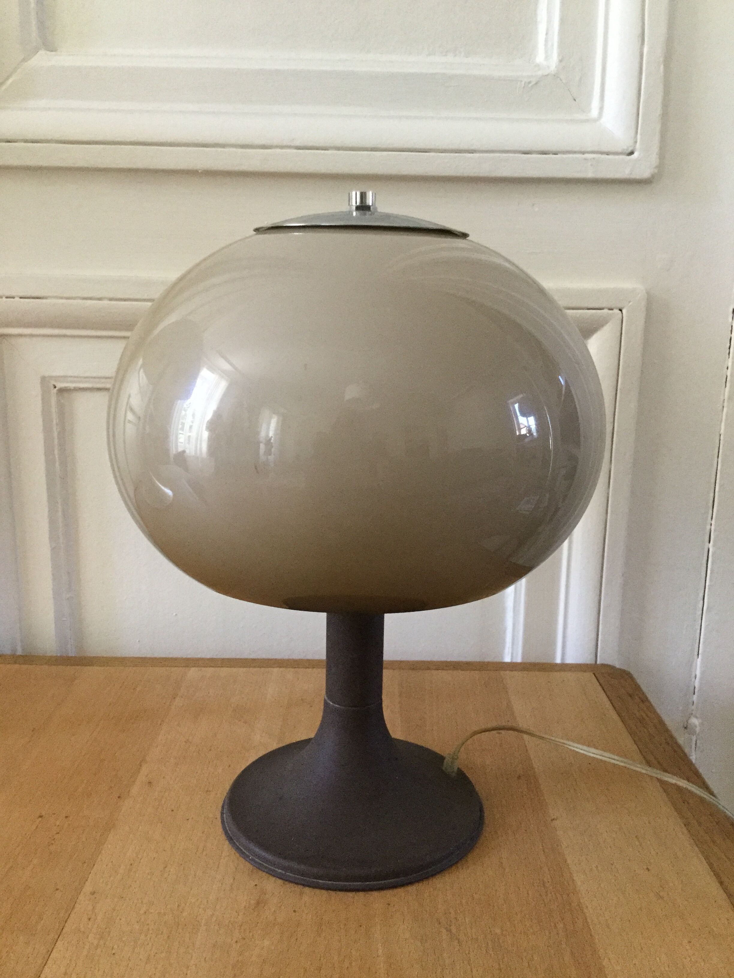 Mushroom table lamp