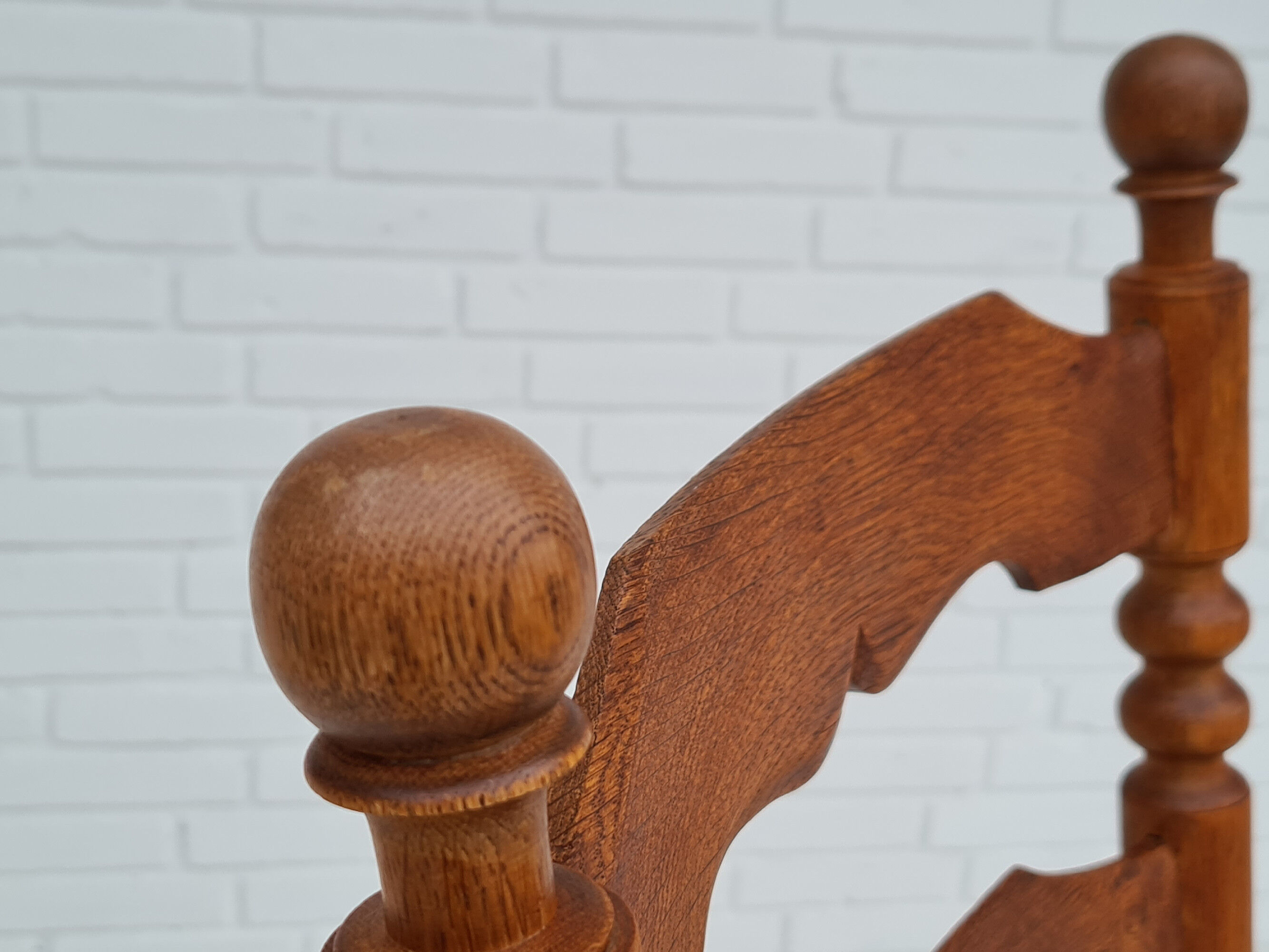 Rocking-chair, oak wood, natural fiber