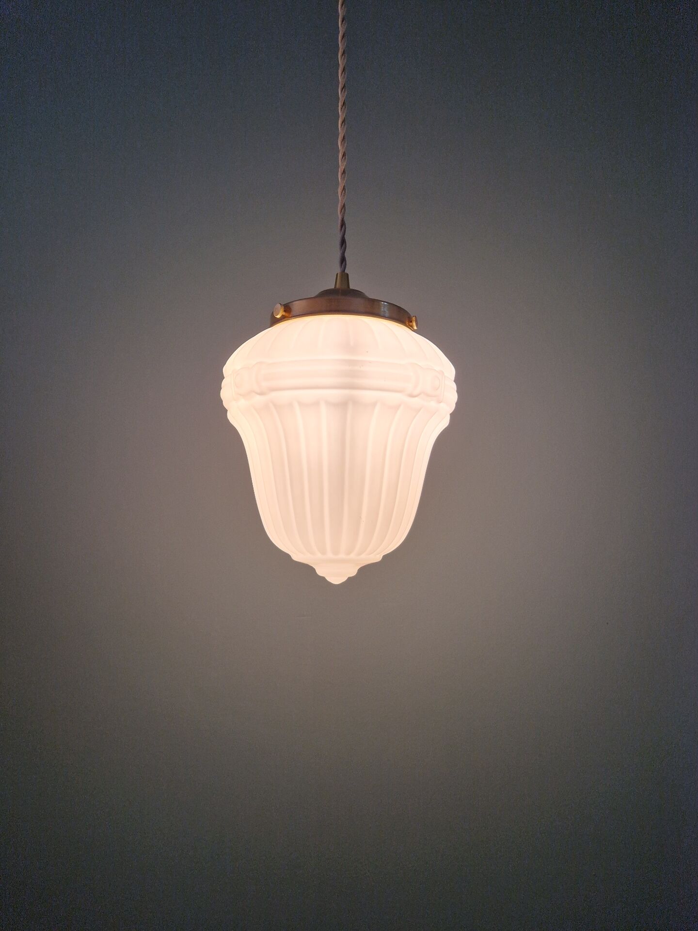 Art Deco suspension in pressed white glass, 1920s-30s.