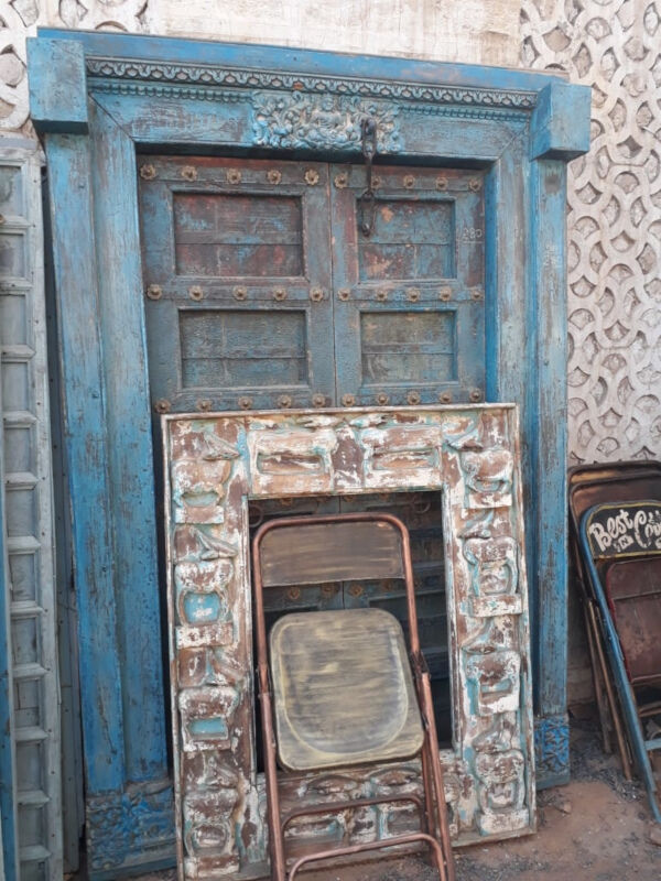 Door sculpted Indian Rajasthan old patina original old teak
